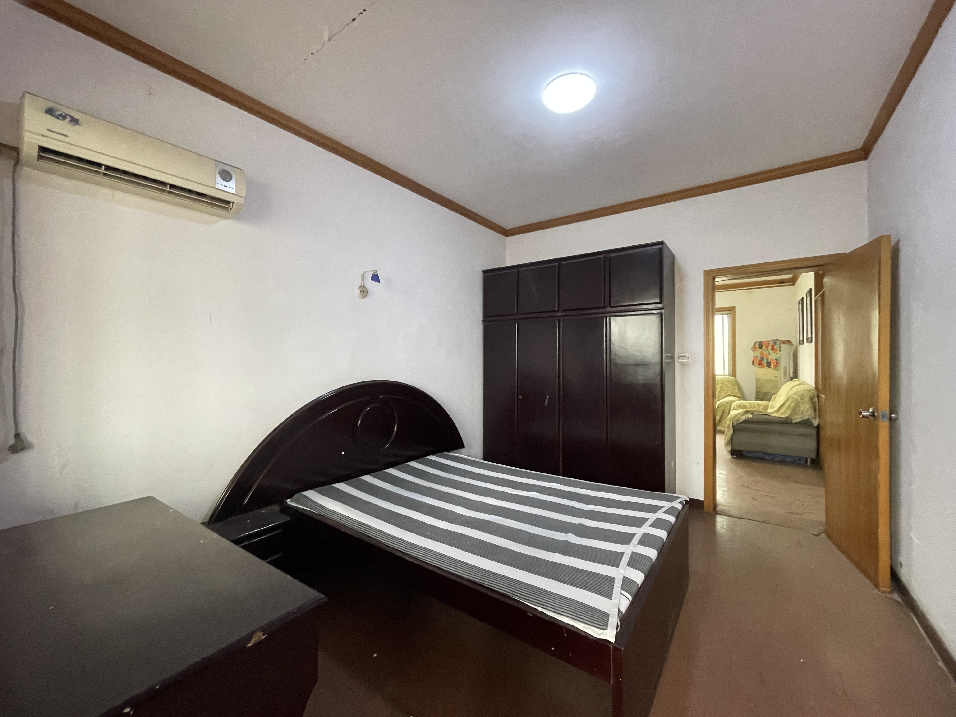 霞光五物小区  2室1厅1卫   28.00万 霞光五物小区  2室1厅1卫   28.00万客厅