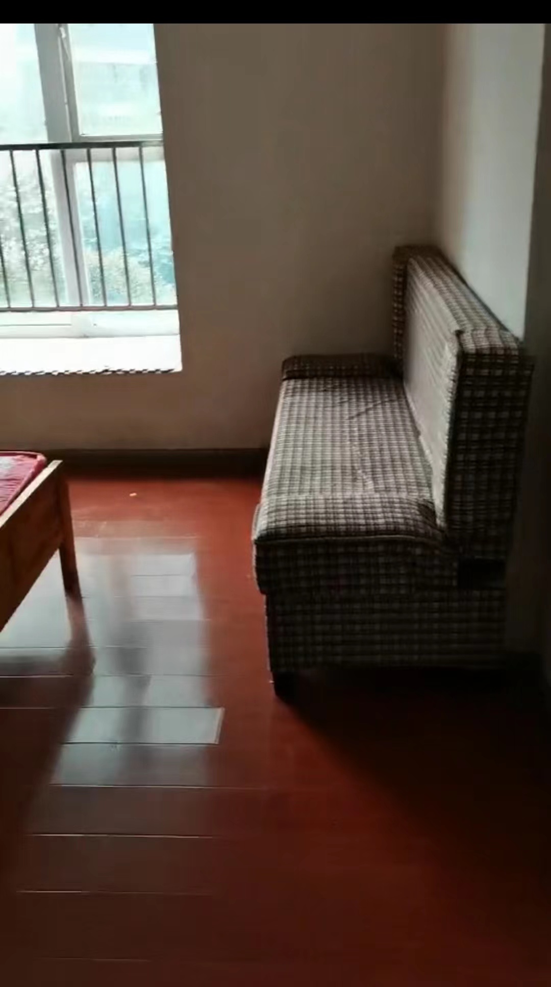 远大生态风景  1室1厅1卫   1700.00元/月室内图