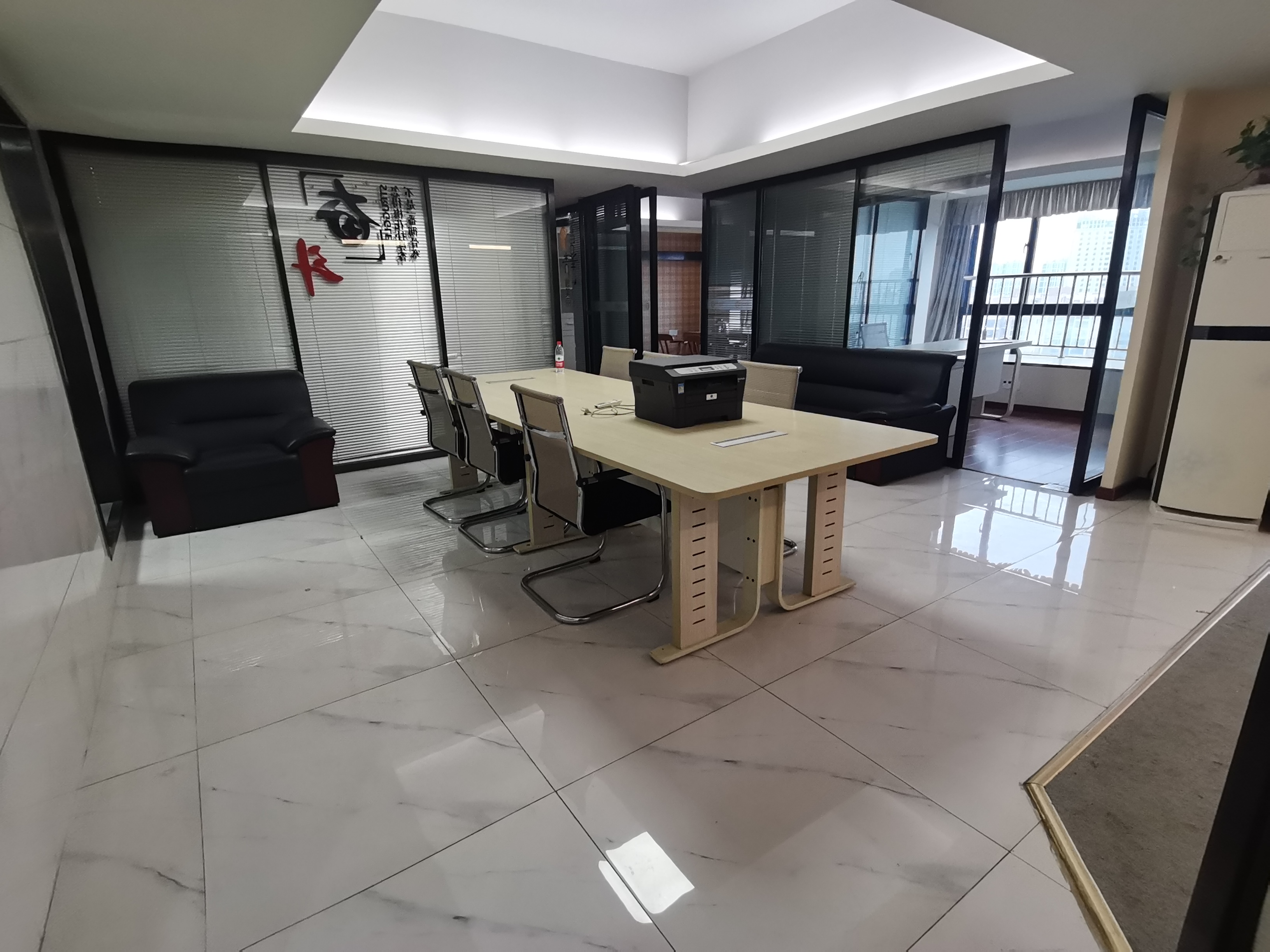 慈善大厦  1室1厅1卫   29.00万 慈善大厦  1室1厅1卫   29.00万室内图