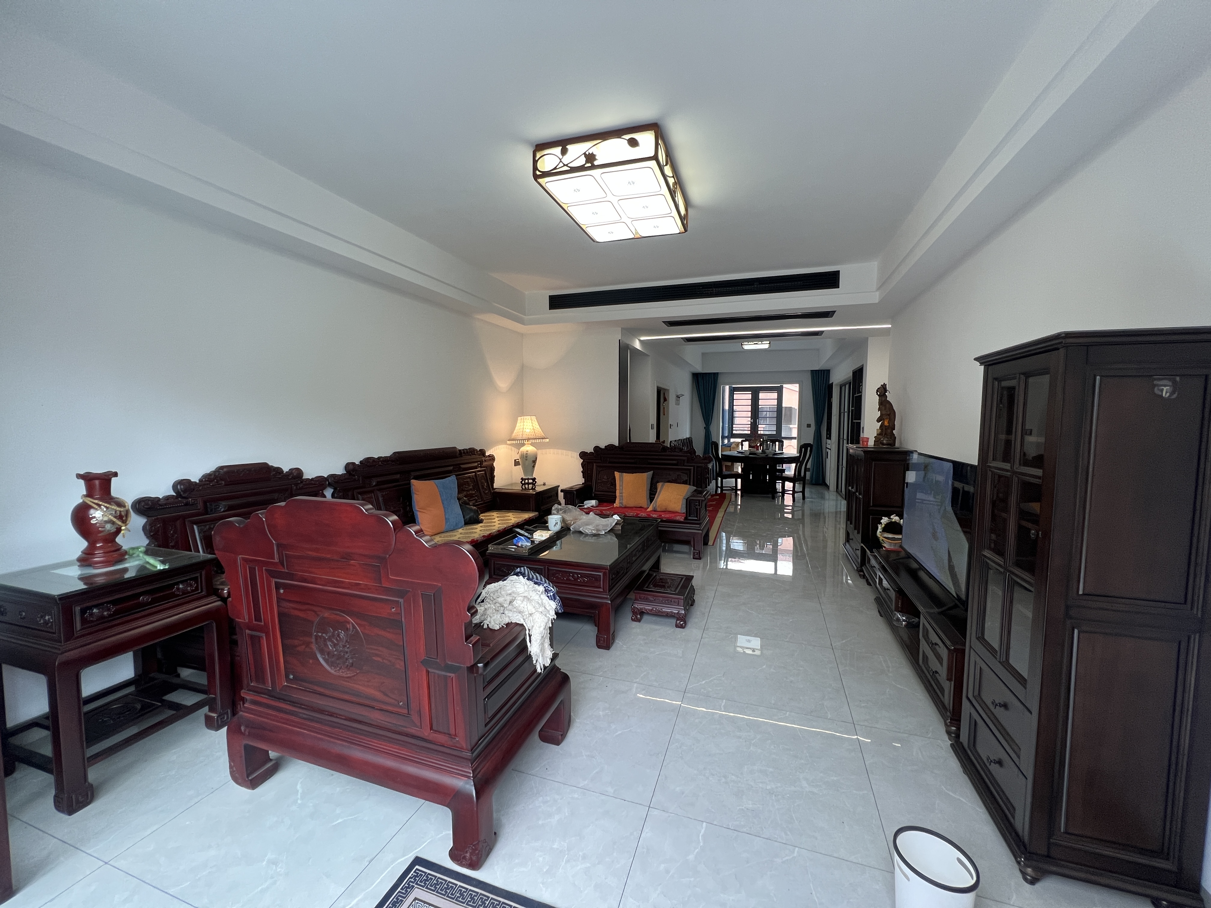 金水湾 4室2厅2卫 148.00万 金水湾 4室2厅2卫 148.00万客厅