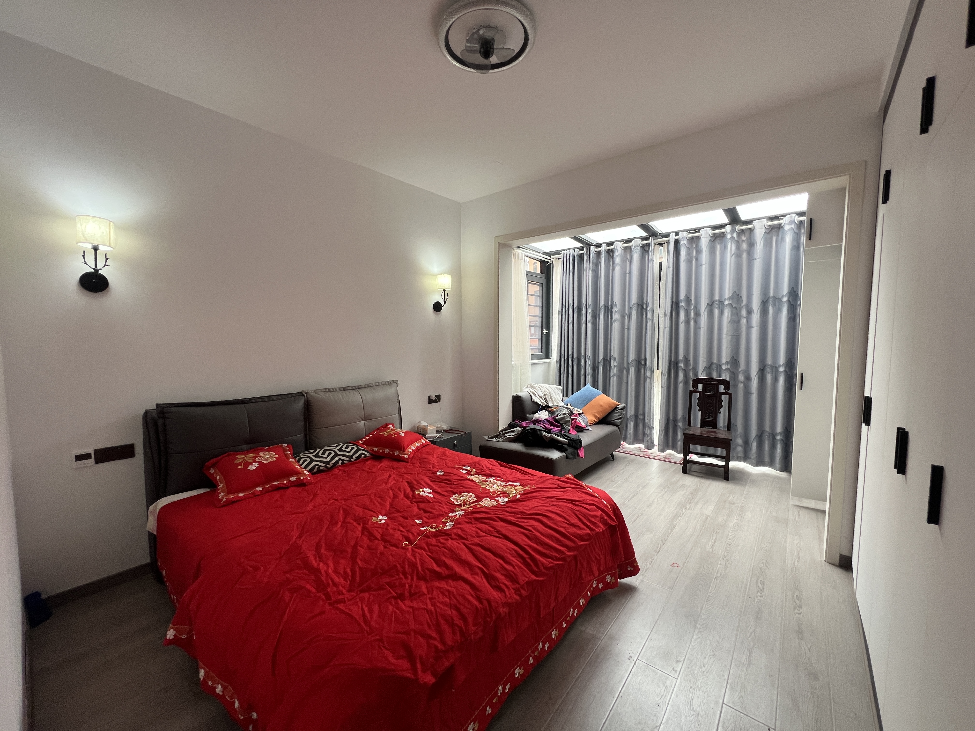 金水湾 4室2厅2卫 148.00万 金水湾 4室2厅2卫 148.00万客厅