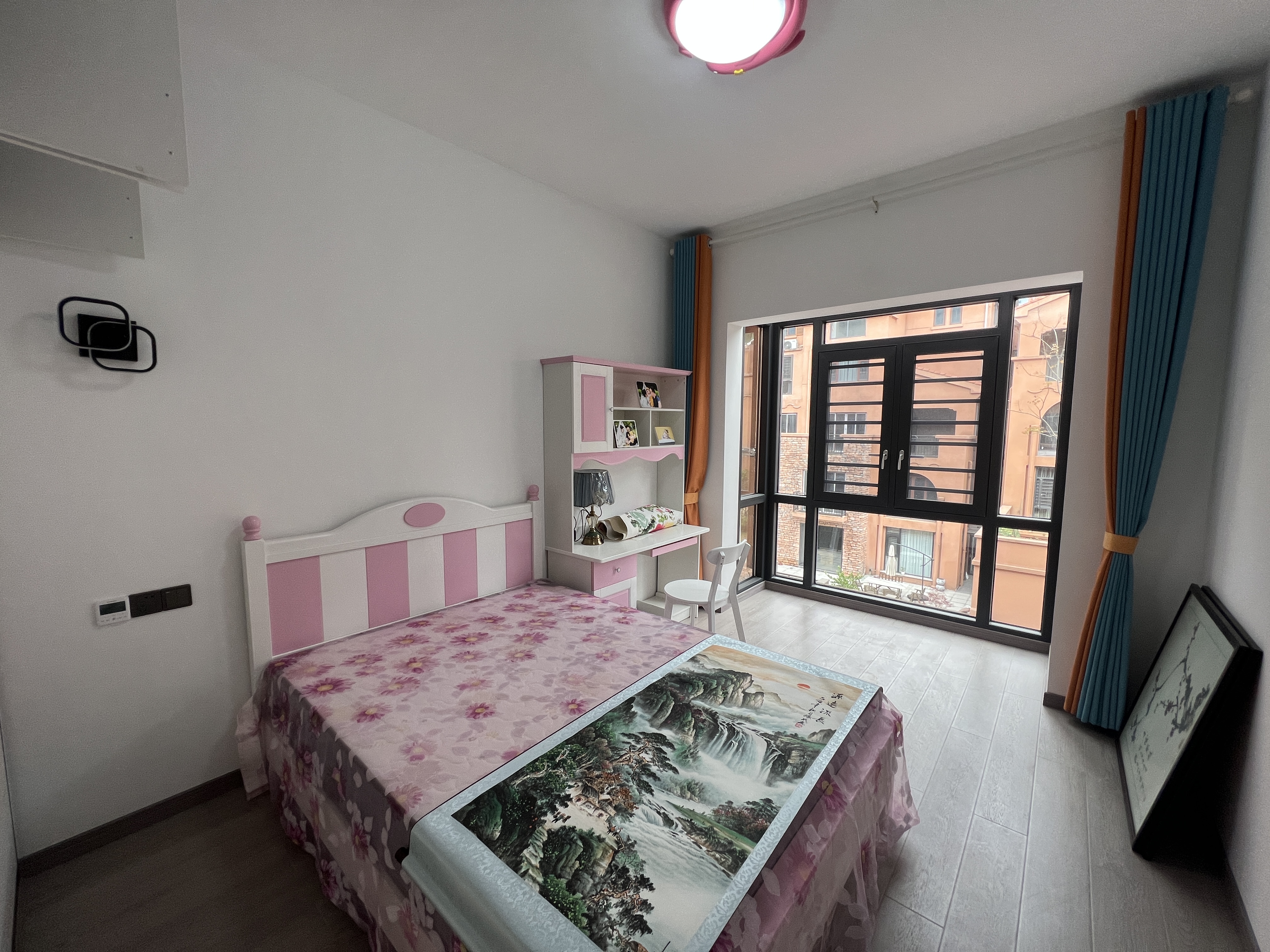 金水湾 4室2厅2卫 148.00万 金水湾 4室2厅2卫 148.00万客厅