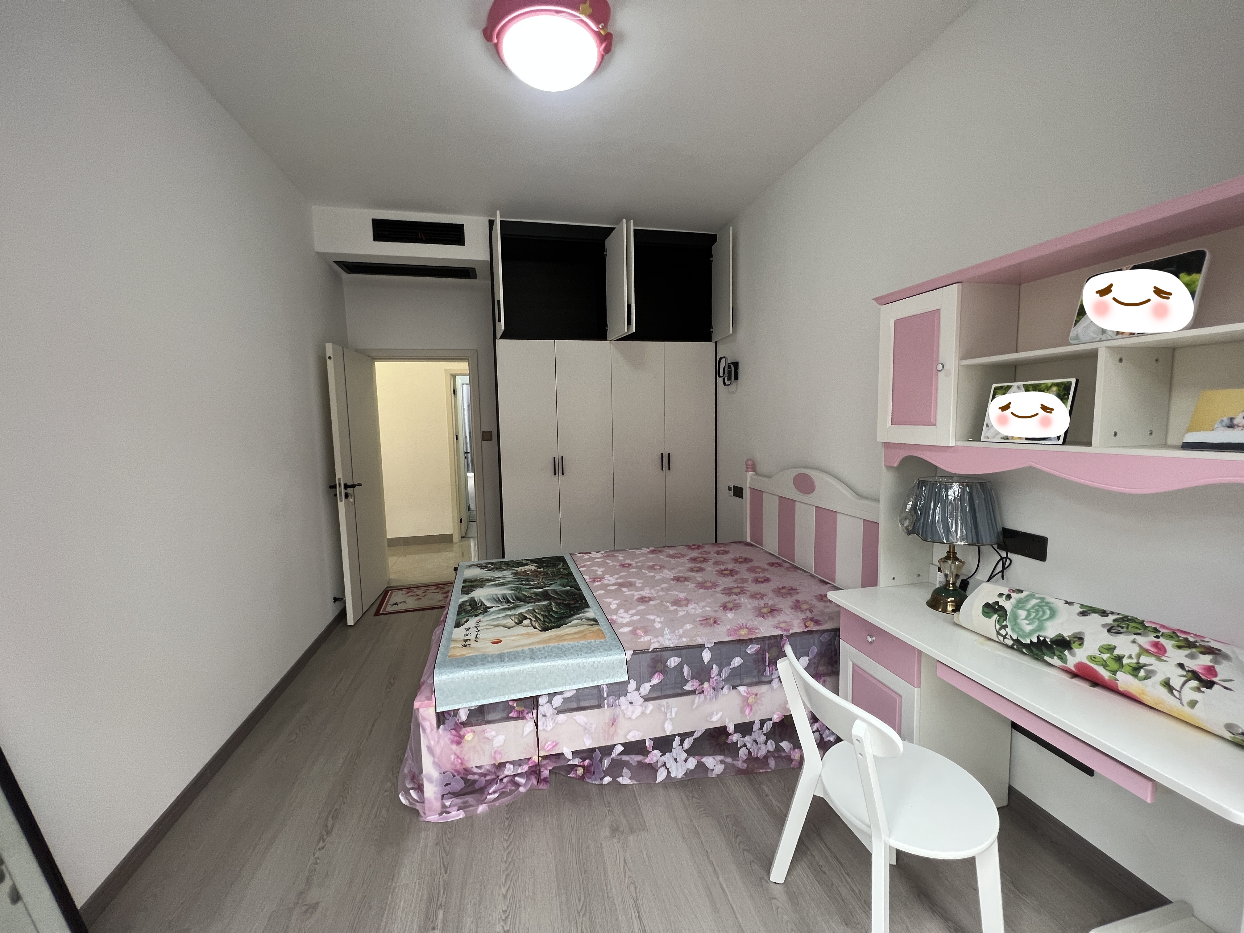 金水湾 4室2厅2卫 148.00万 金水湾 4室2厅2卫 148.00万客厅