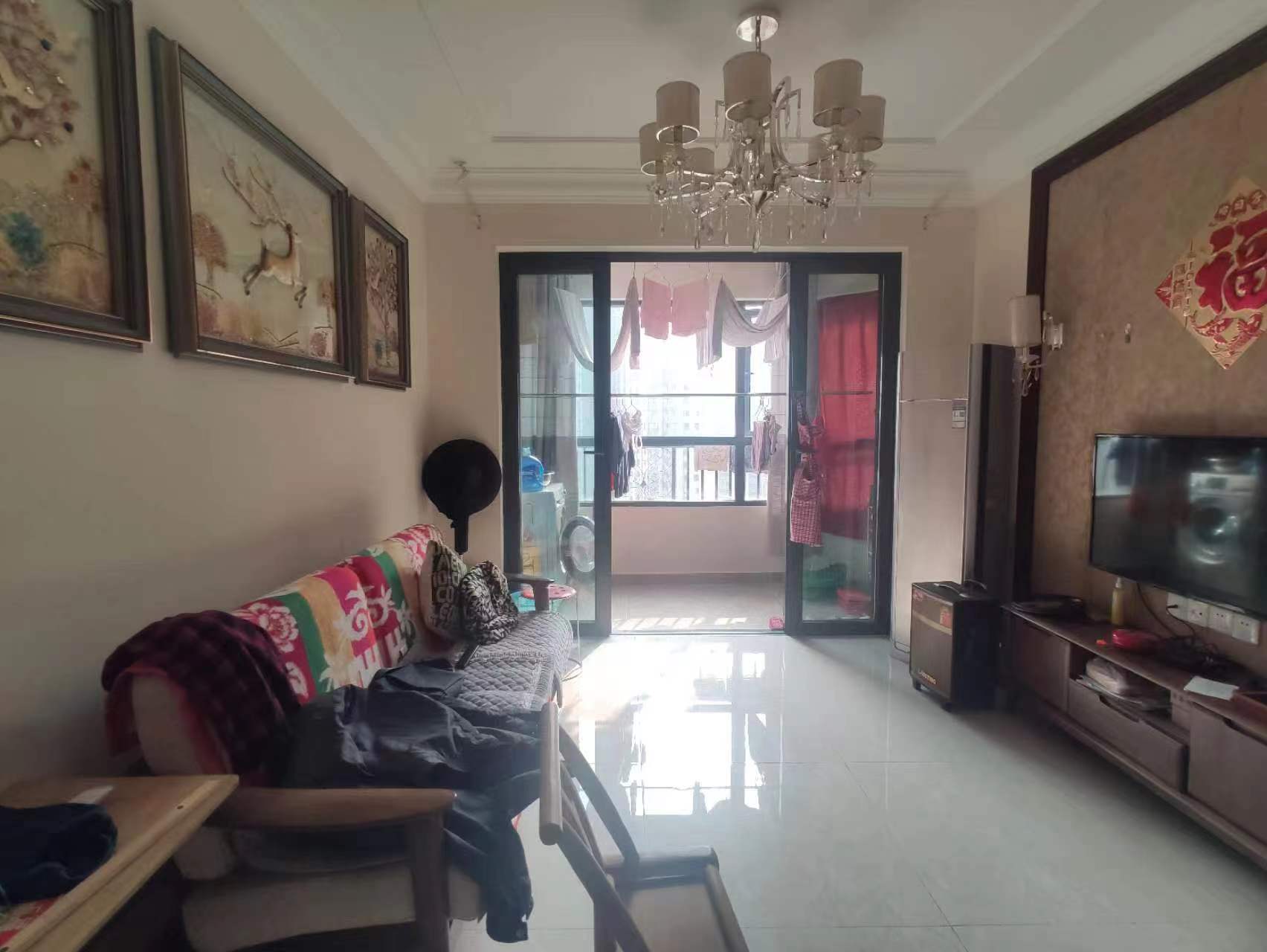 恒大华府 2室2厅1卫 69.8万 恒大华府 2室2厅1卫 69.8万室内图