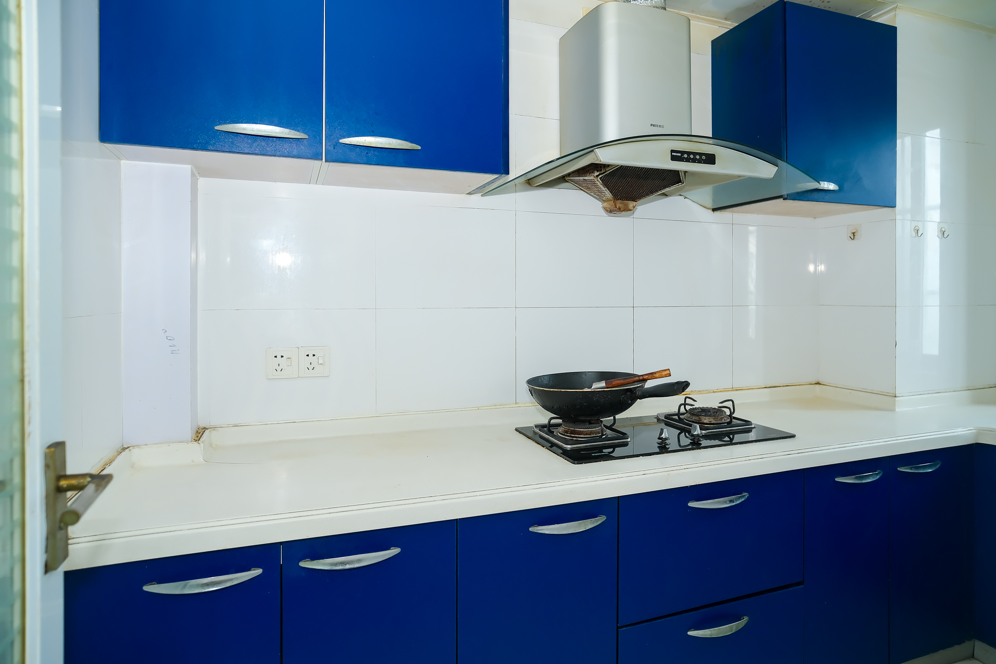 香槟小镇(香槟花苑) 3室2厅1卫 57.60万 香槟小镇(香槟花苑) 3室2厅1卫 57.60万厨房