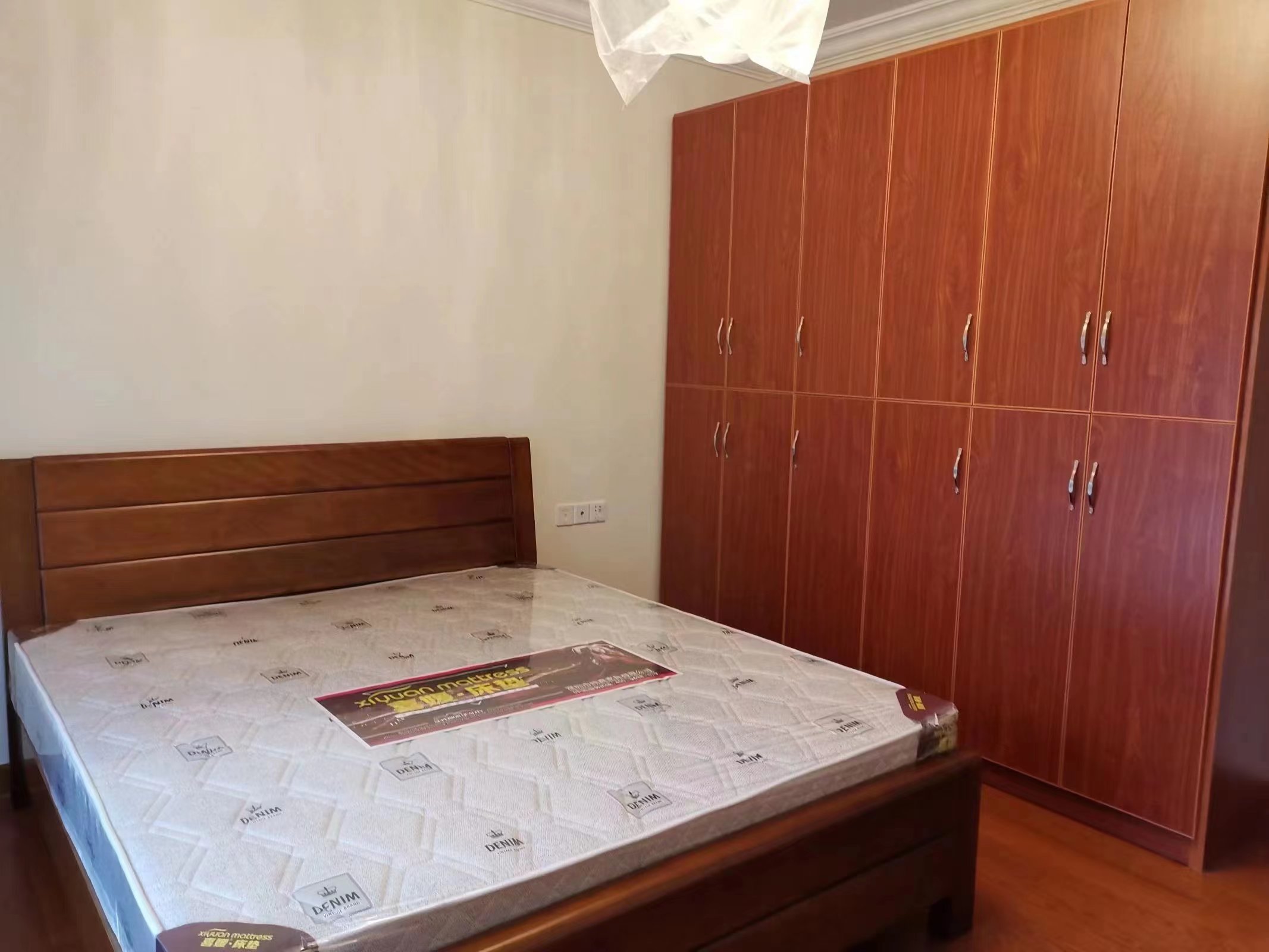 恒大华府 4室2厅2卫 133.00万 恒大华府 4室2厅2卫 133.00万室内图