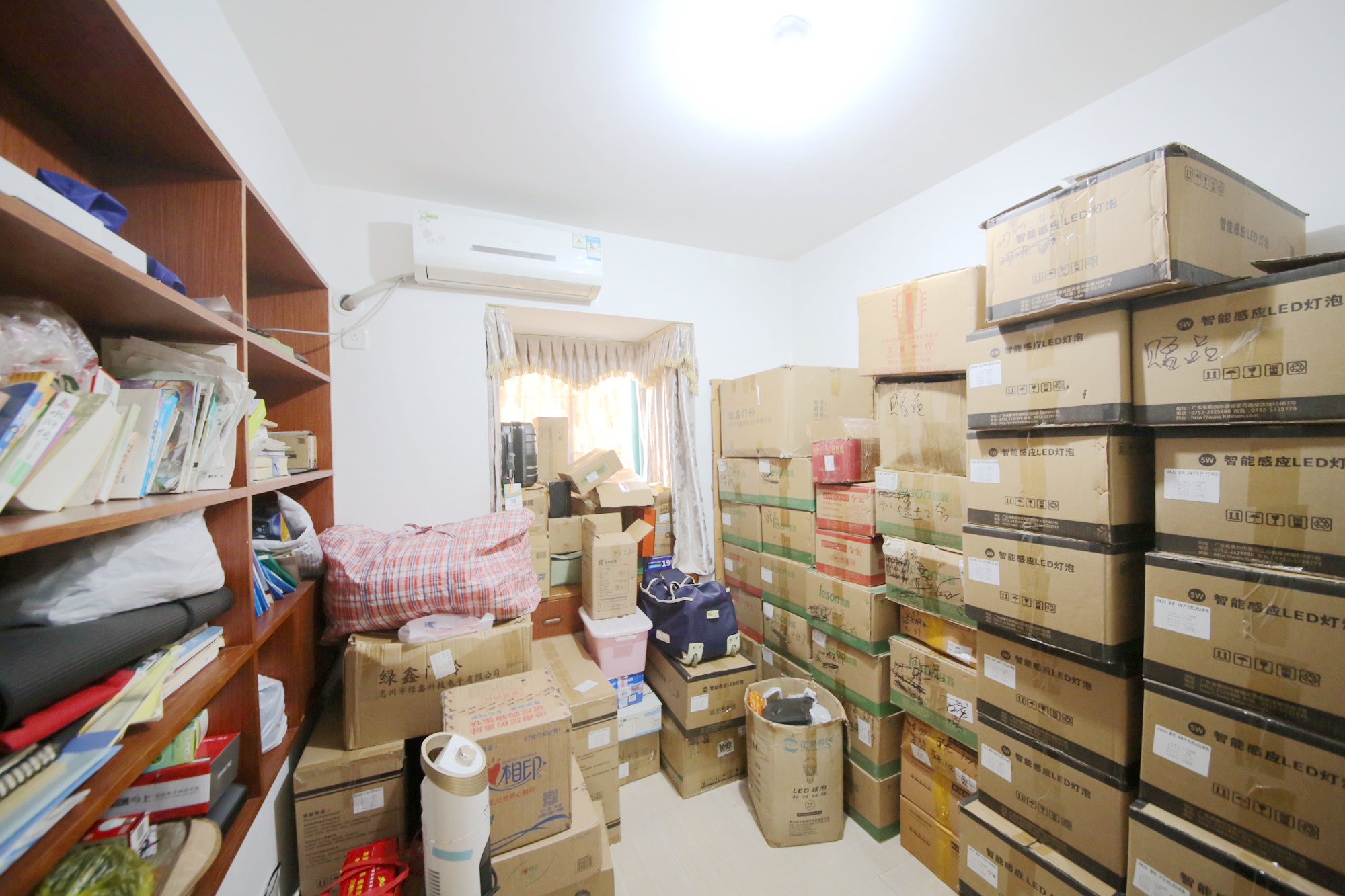 东玺门  2室2厅1卫   81.00万卧室