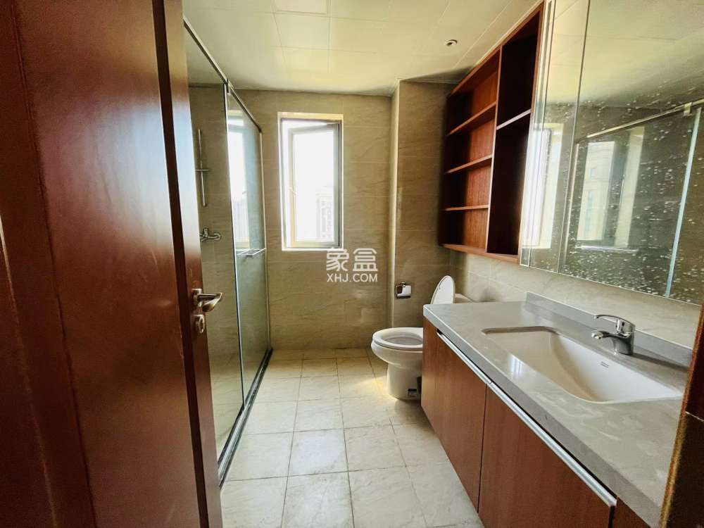 恒大华府 4室2厅2卫 160.00万 恒大华府 4室2厅2卫 160.00万室内图