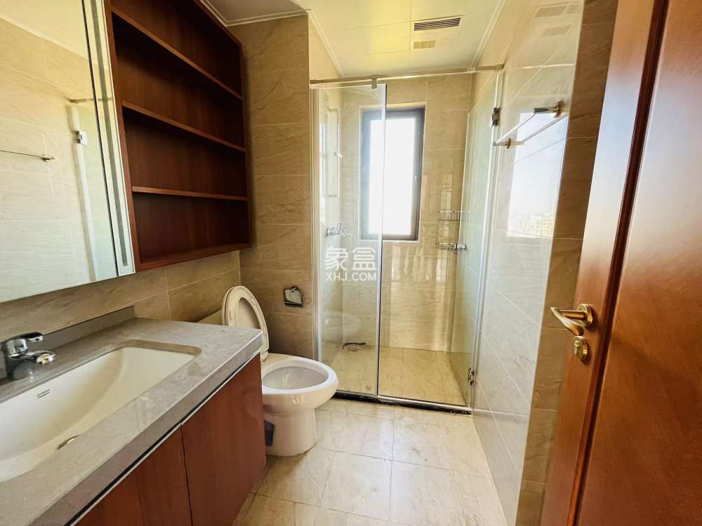 恒大华府 4室2厅2卫 160.00万 恒大华府 4室2厅2卫 160.00万室内图