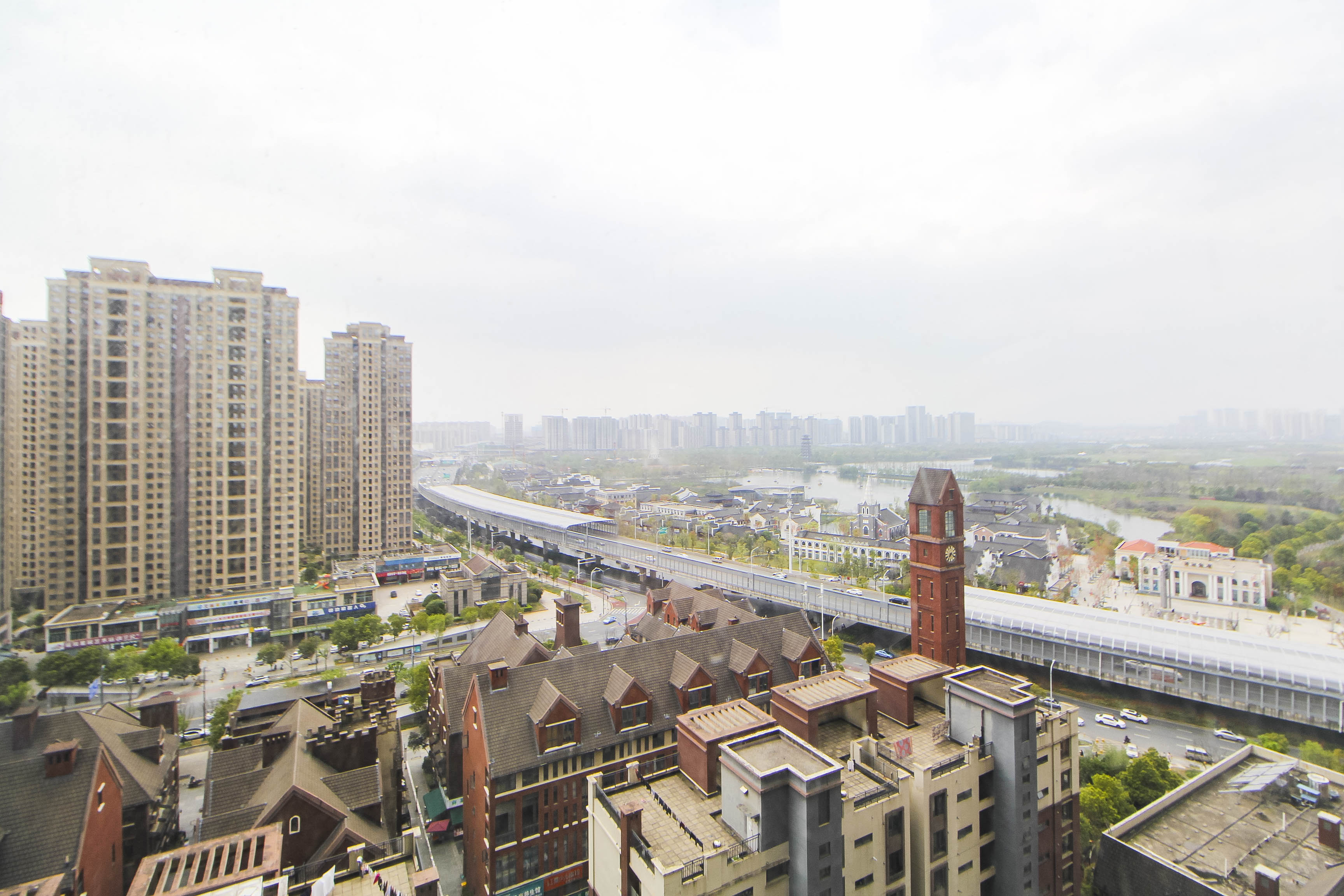 万科白鹭郡  3室2厅1卫   98.00万 万科白鹭郡  3室2厅1卫   98.00万阳台