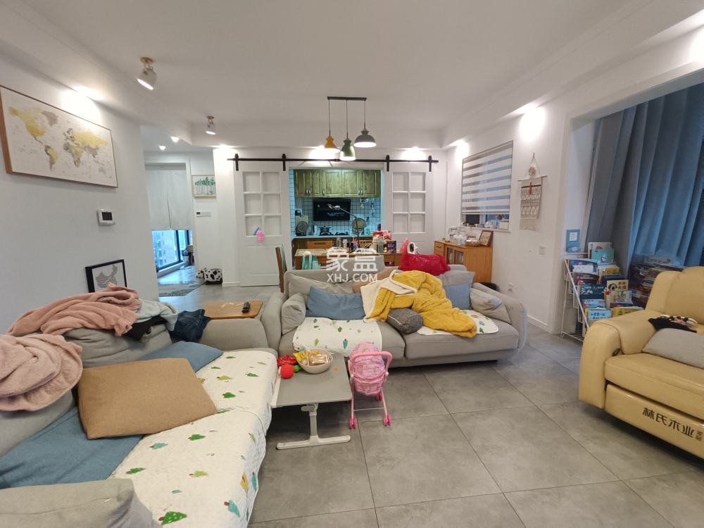 美的城二期  3室2厅2卫   90.00万