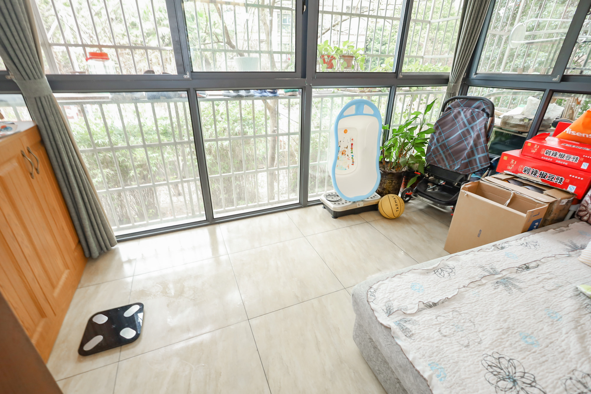 枫雅名苑  3室2厅1卫   166.00万阳台