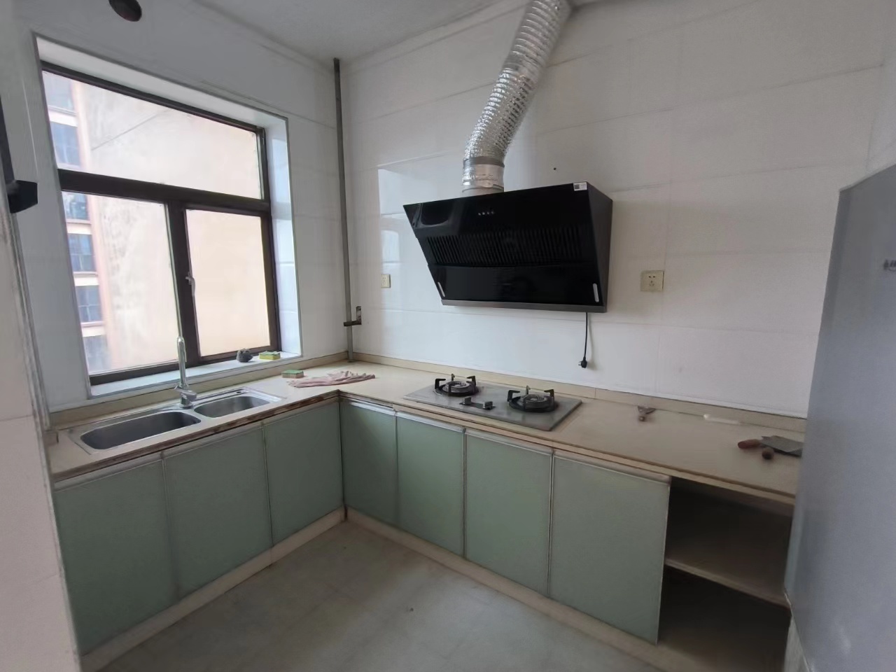 水岸花城(翠堤湾) 3室2厅1卫 41.00万 水岸花城(翠堤湾) 3室2厅1卫 41.00万室内图