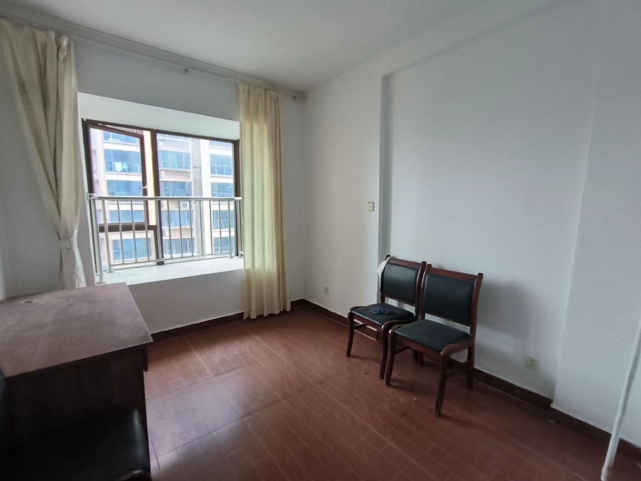 水岸花城(翠堤湾) 3室2厅1卫 41.00万 水岸花城(翠堤湾) 3室2厅1卫 41.00万室内图