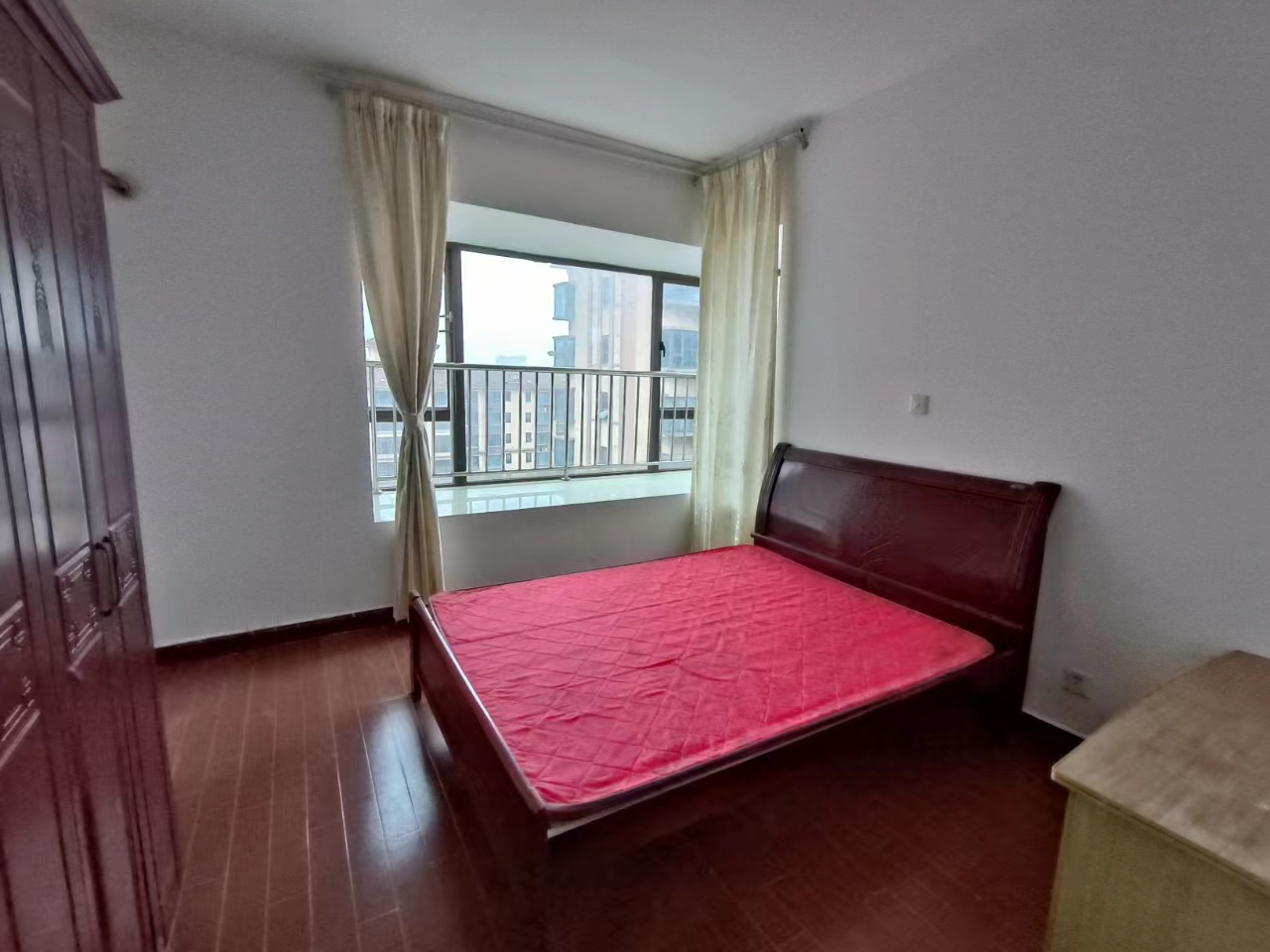 水岸花城(翠堤湾) 3室2厅1卫 41.00万 水岸花城(翠堤湾) 3室2厅1卫 41.00万室内图