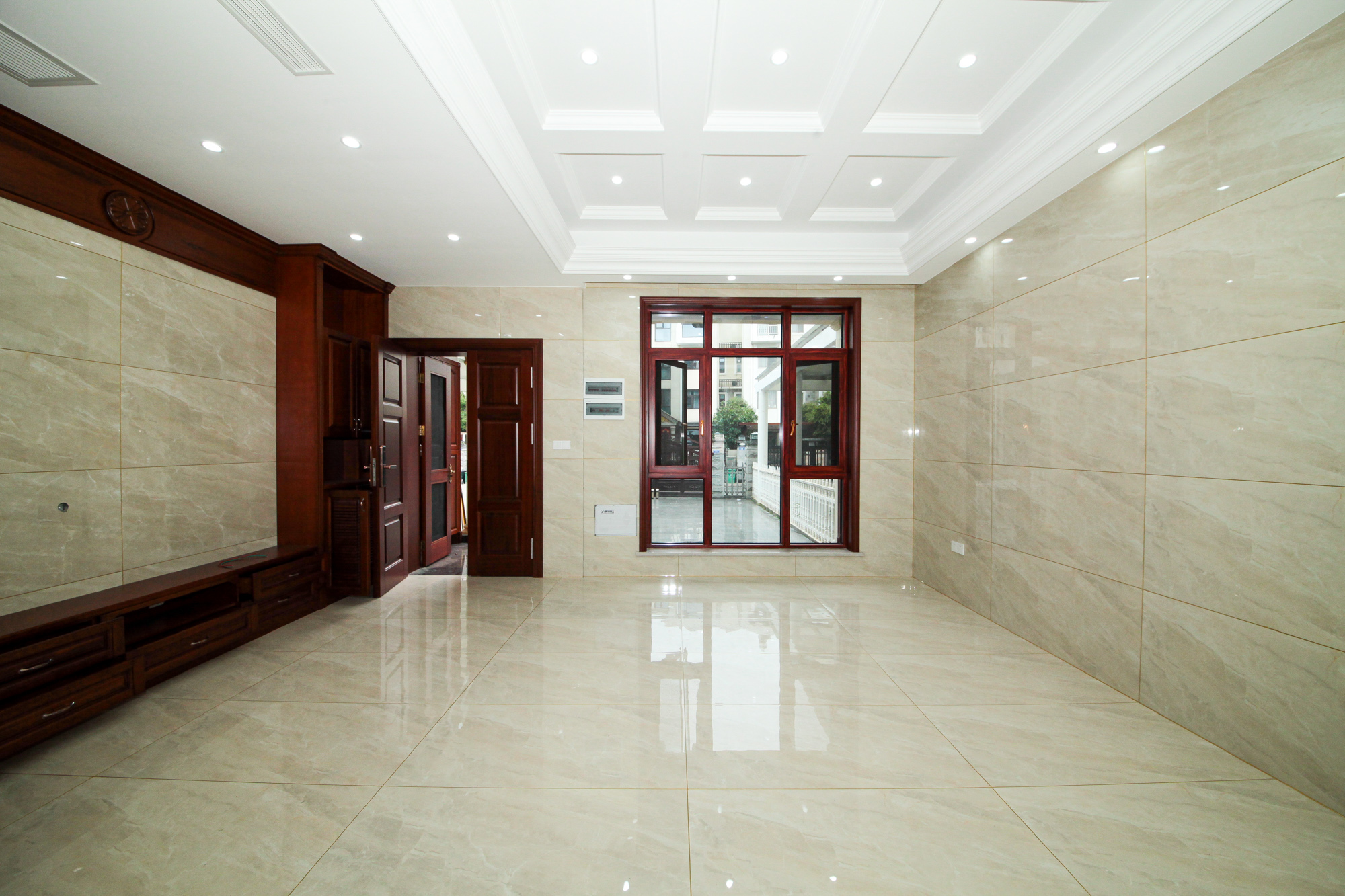 碧桂园威尼斯城  4室2厅1卫   398.00万 碧桂园威尼斯城  4室2厅1卫   398.00万客厅