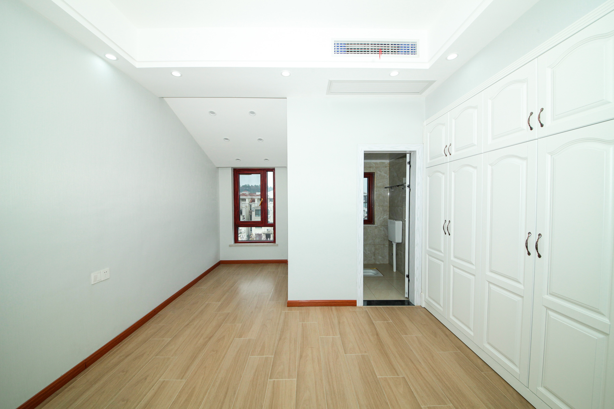 碧桂园威尼斯城  4室2厅1卫   398.00万 碧桂园威尼斯城  4室2厅1卫   398.00万卧室