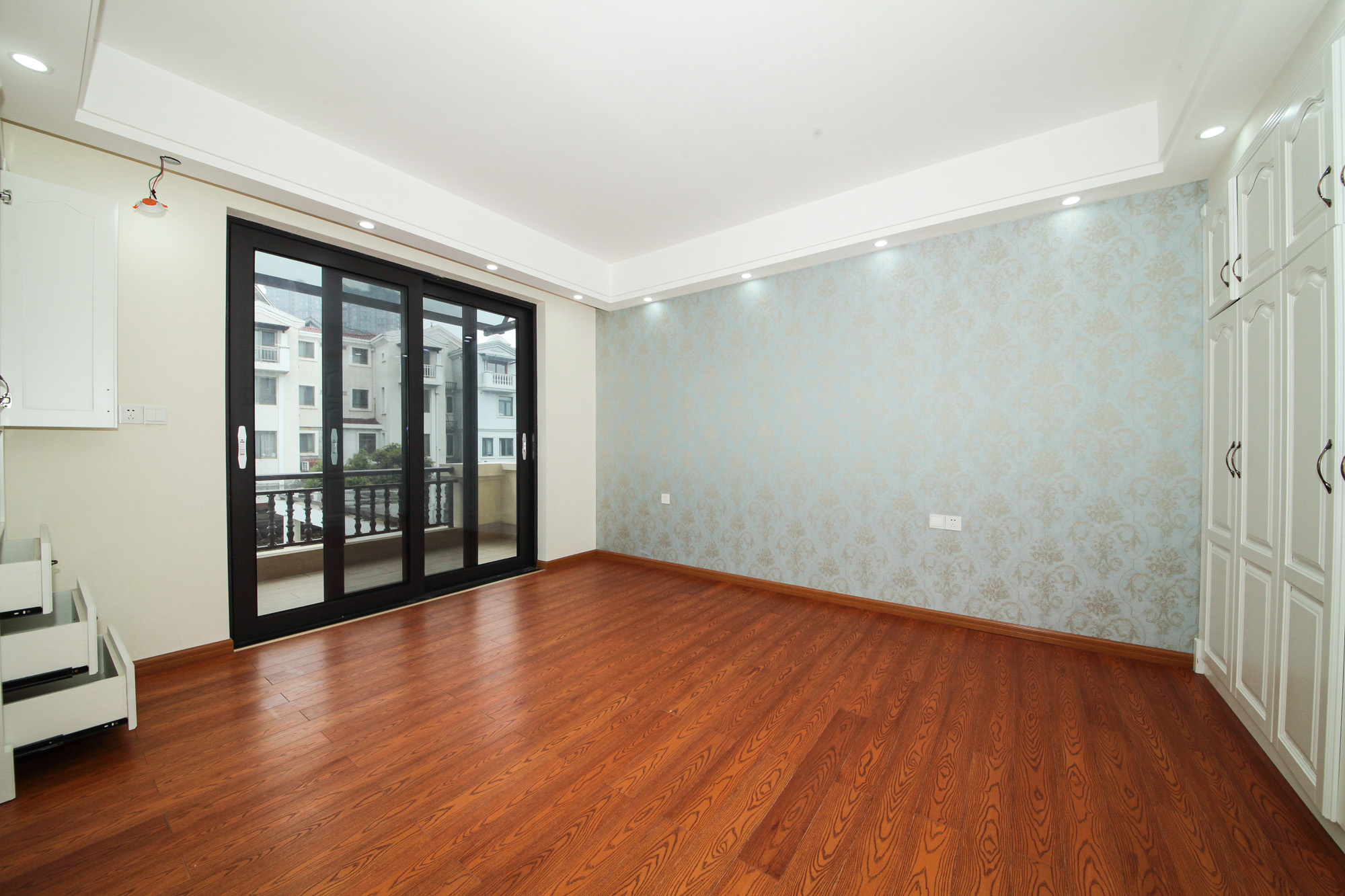 碧桂园威尼斯城  4室2厅1卫   398.00万 碧桂园威尼斯城  4室2厅1卫   398.00万卧室