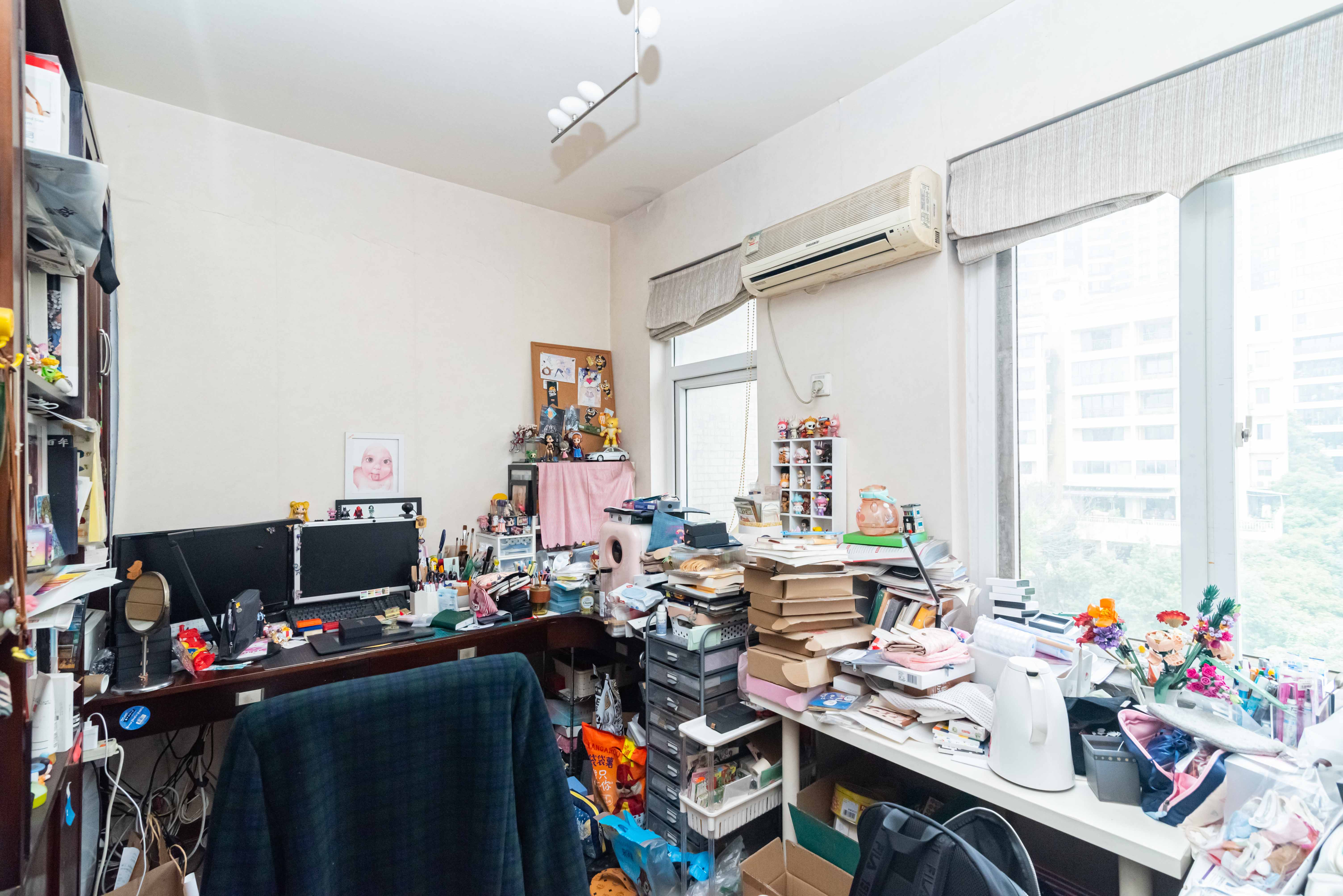 圣爵菲斯  4室2厅2卫   181.00万卧室