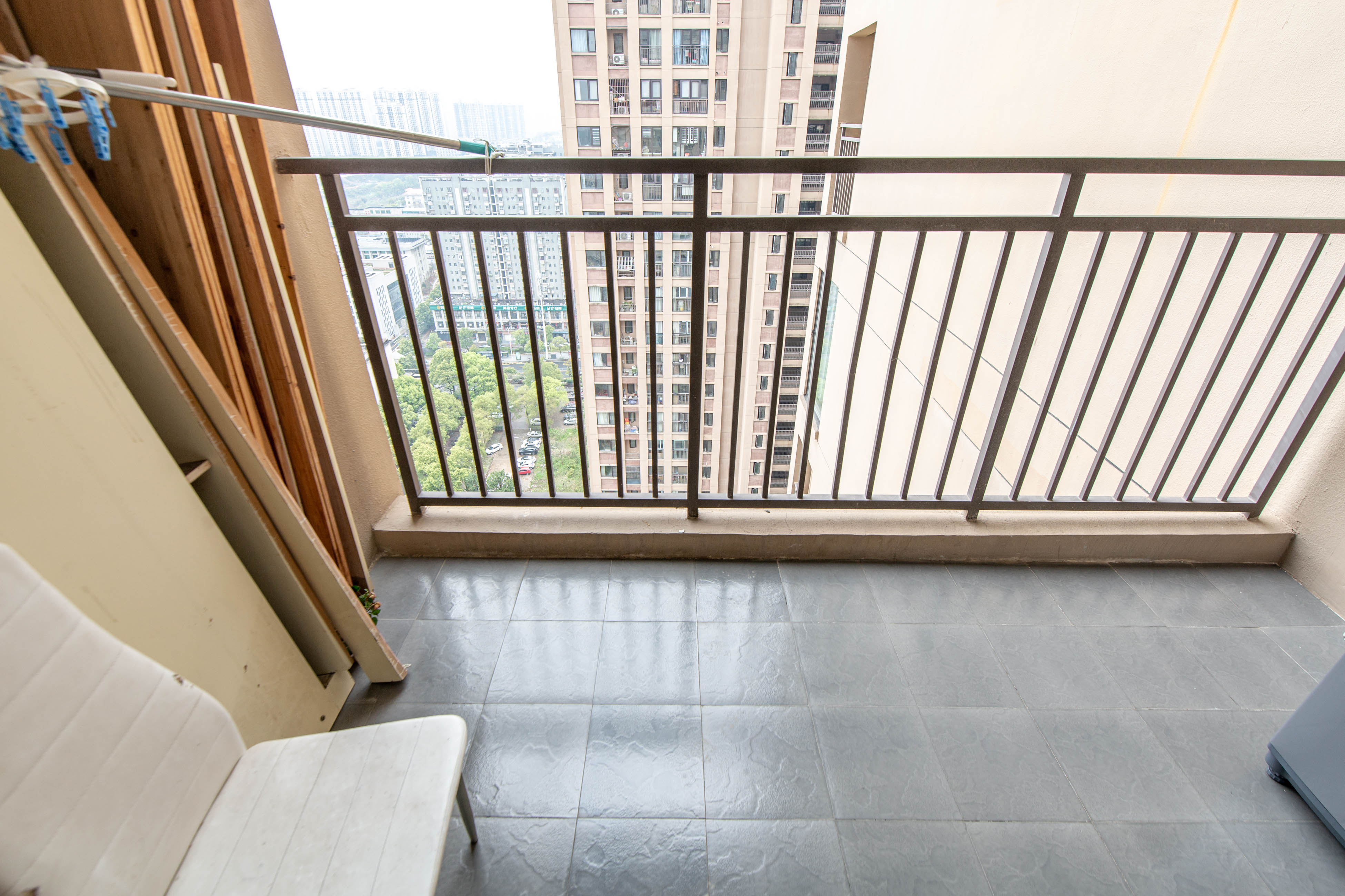 旭辉香樟公馆  4室2厅2卫    148.0万阳台