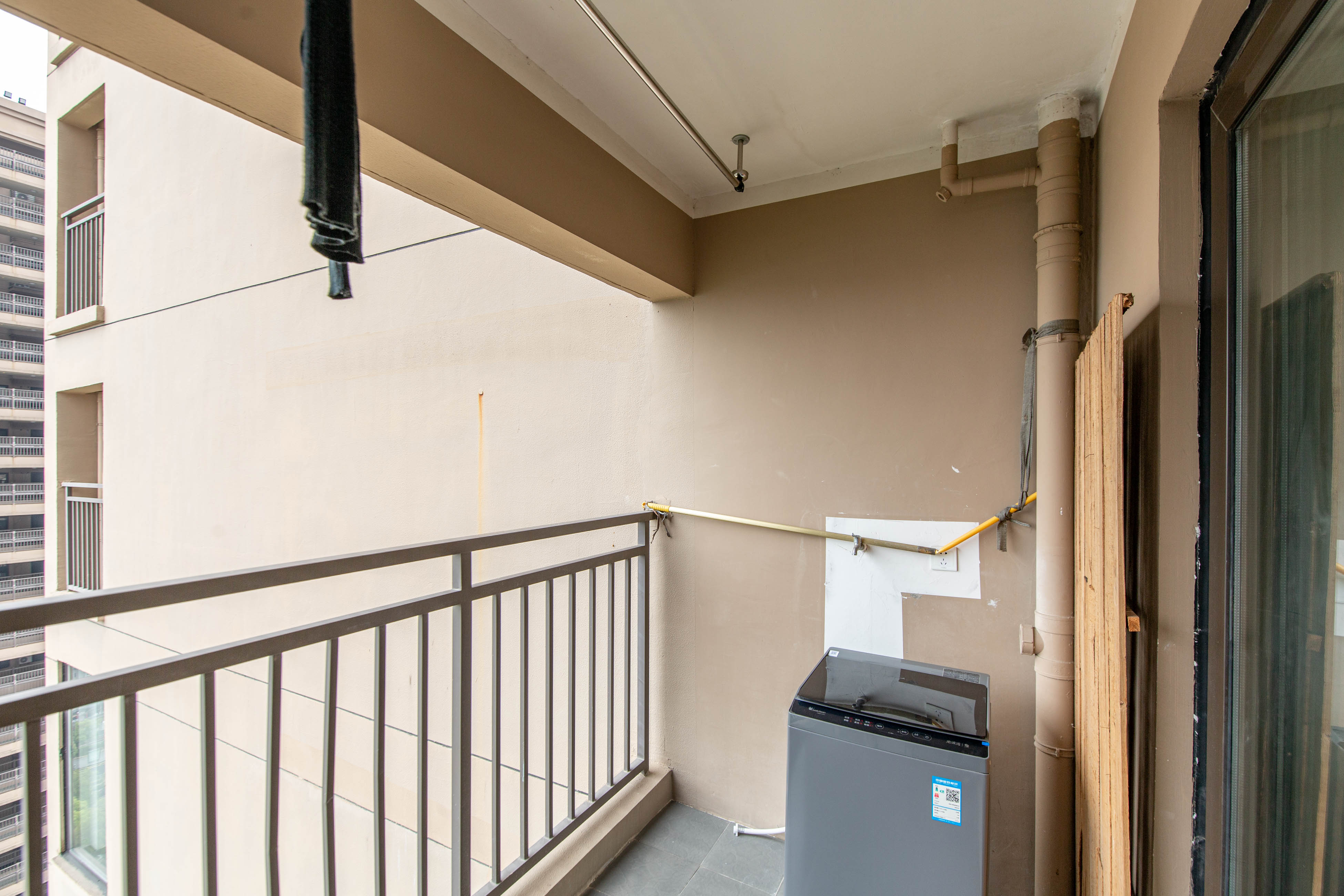 旭辉香樟公馆  4室2厅2卫    148.0万阳台