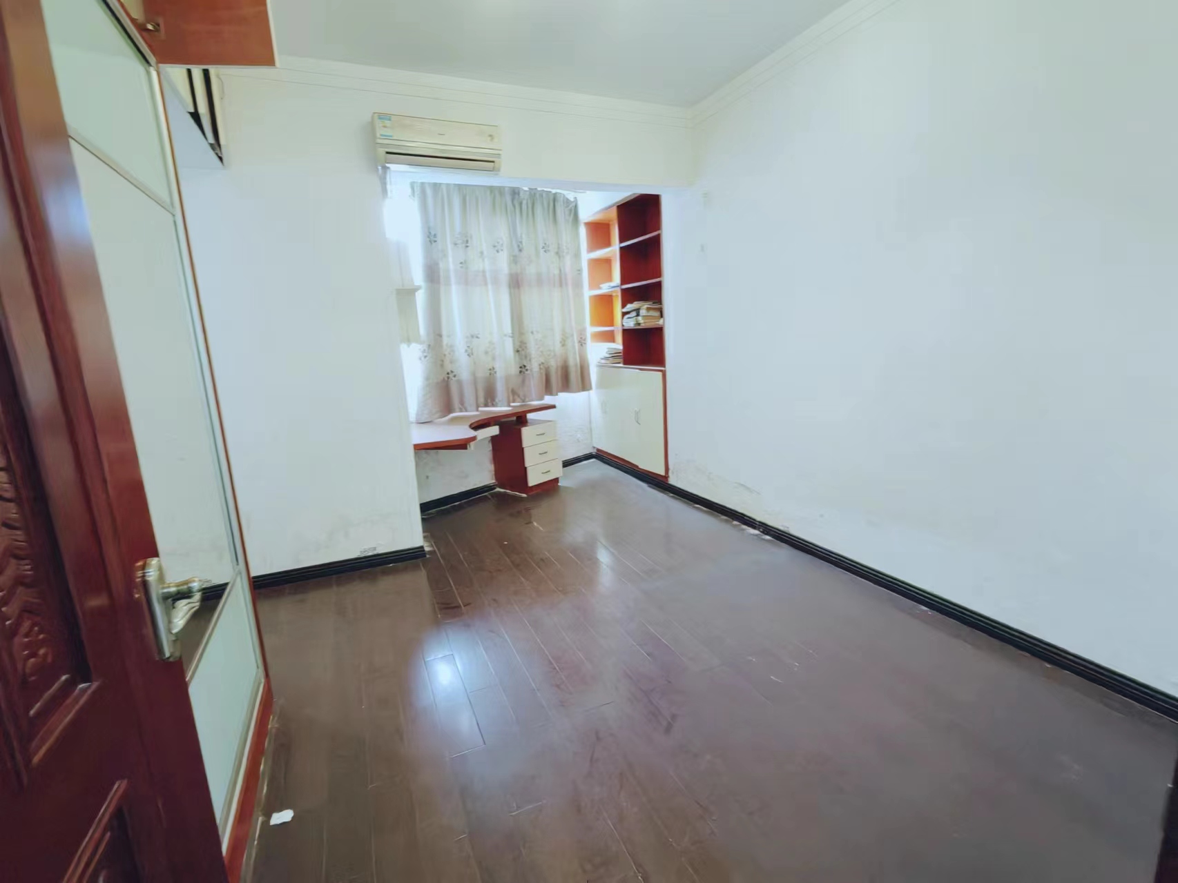 伟大国际 4室2厅2卫 78.00万 伟大国际 4室2厅2卫 78.00万室内图