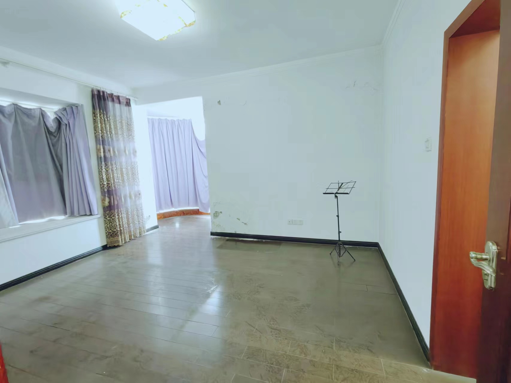 伟大国际 4室2厅2卫 78.00万 伟大国际 4室2厅2卫 78.00万室内图