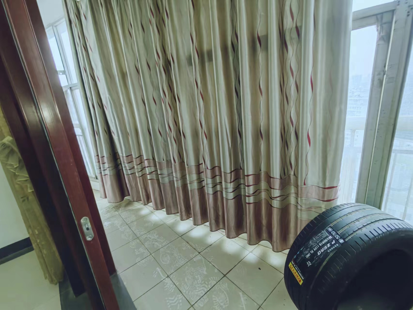 伟大国际 4室2厅2卫 78.00万 伟大国际 4室2厅2卫 78.00万室内图