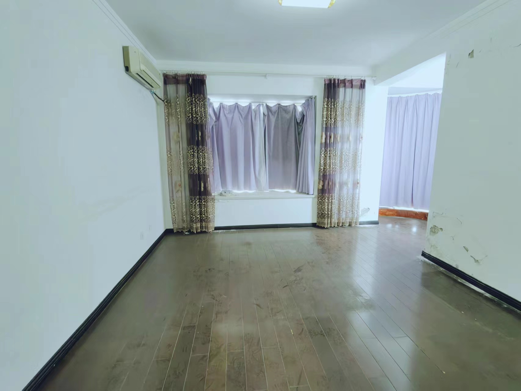 伟大国际 4室2厅2卫 78.00万 伟大国际 4室2厅2卫 78.00万室内图