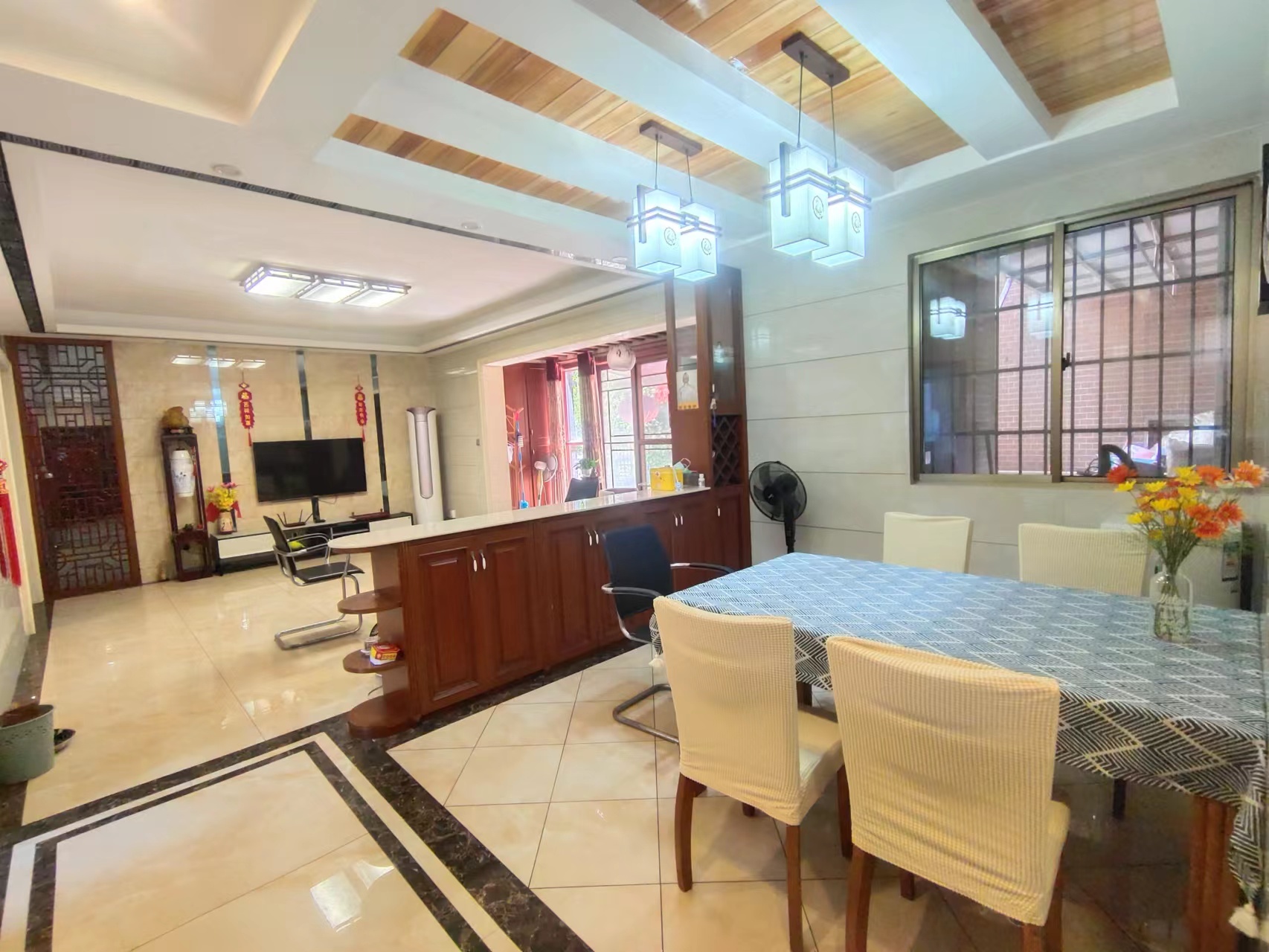 湘银星城  3室2厅2卫   105.00万 湘银星城  3室2厅2卫   105.00万室内图