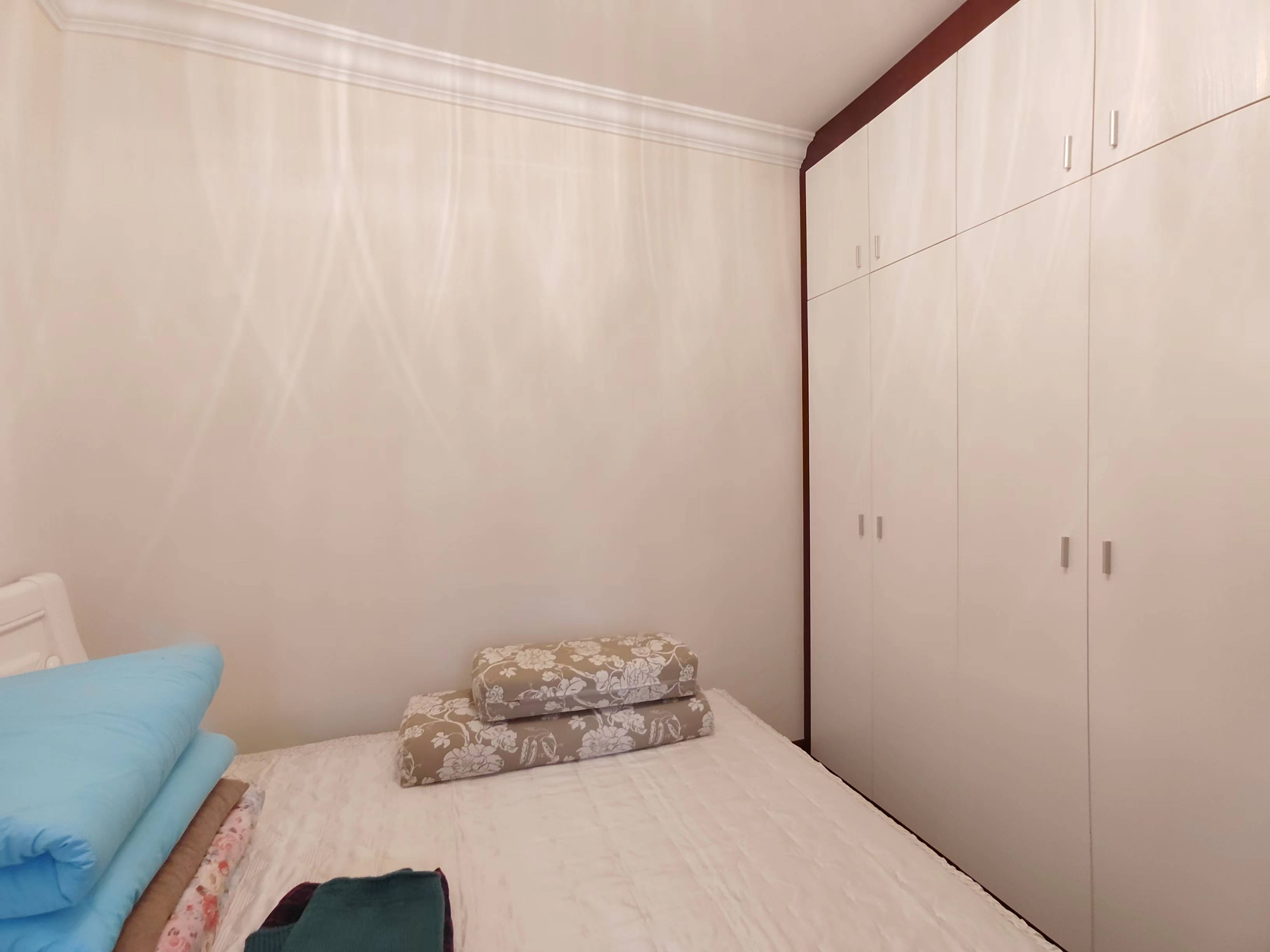 恒大华府 2室2厅1卫 71.00万 恒大华府 2室2厅1卫 71.00万室内图