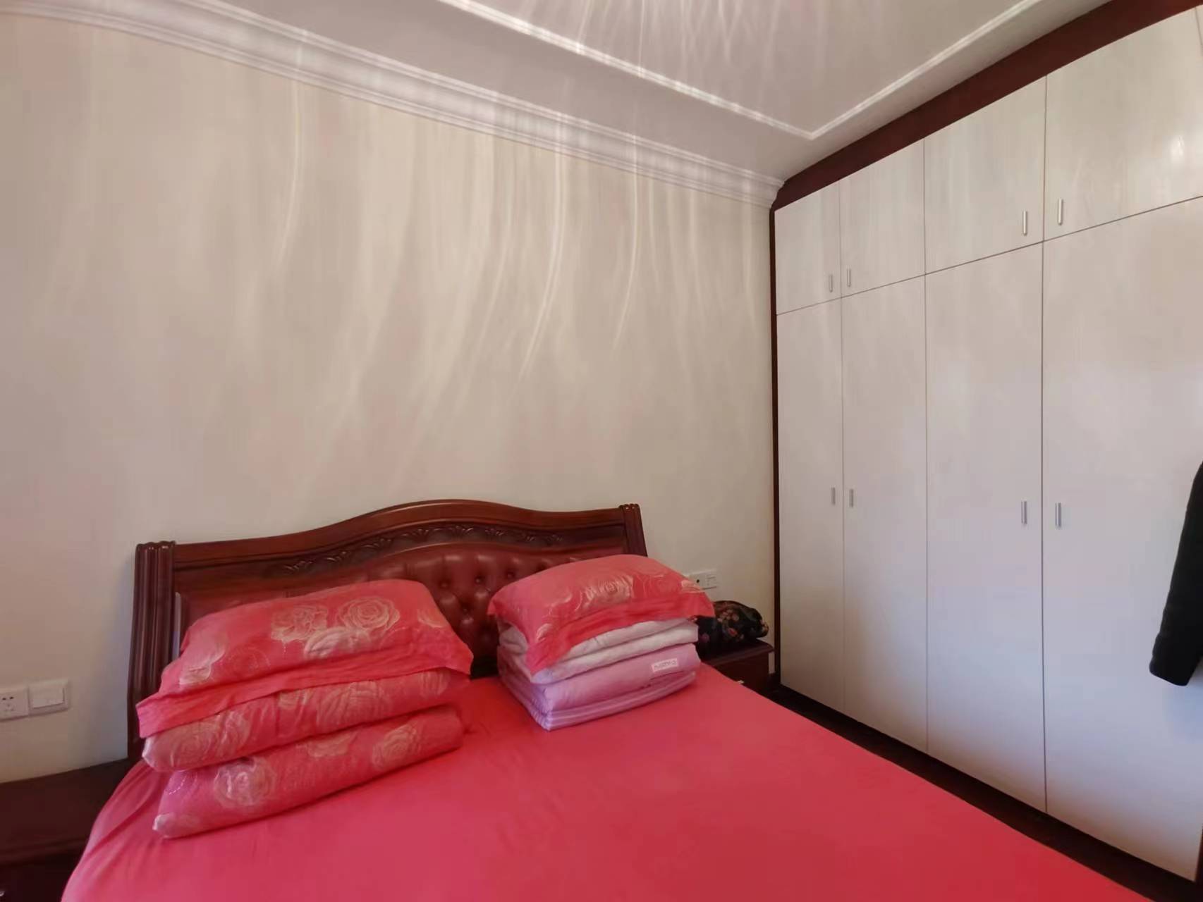 恒大华府 2室2厅1卫 71.00万 恒大华府 2室2厅1卫 71.00万室内图