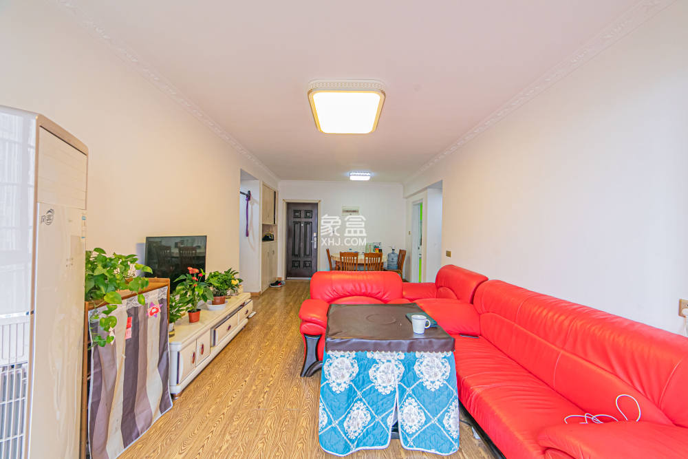 水映加州  3室2厅1卫    128.0万