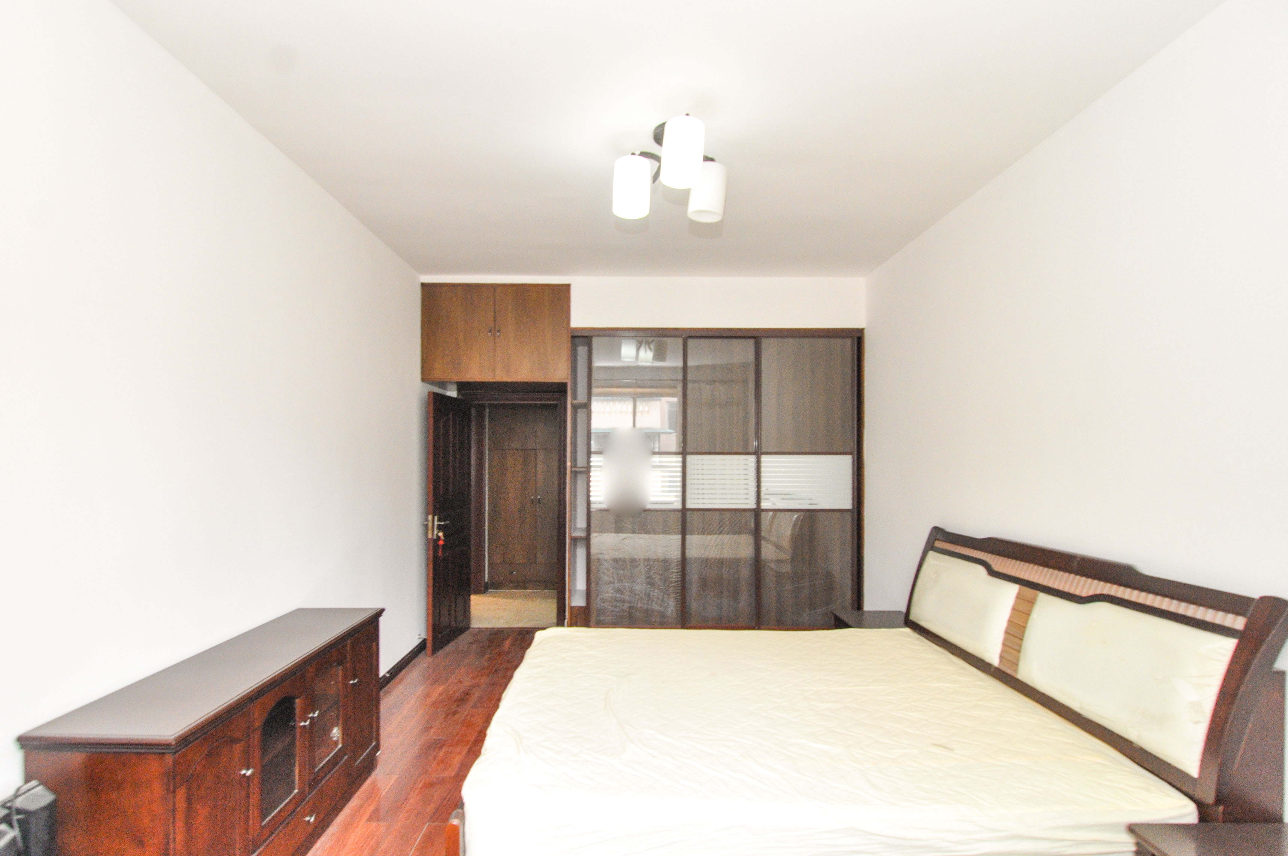 麓谷雅园  3室2厅2卫    90.8万卧室