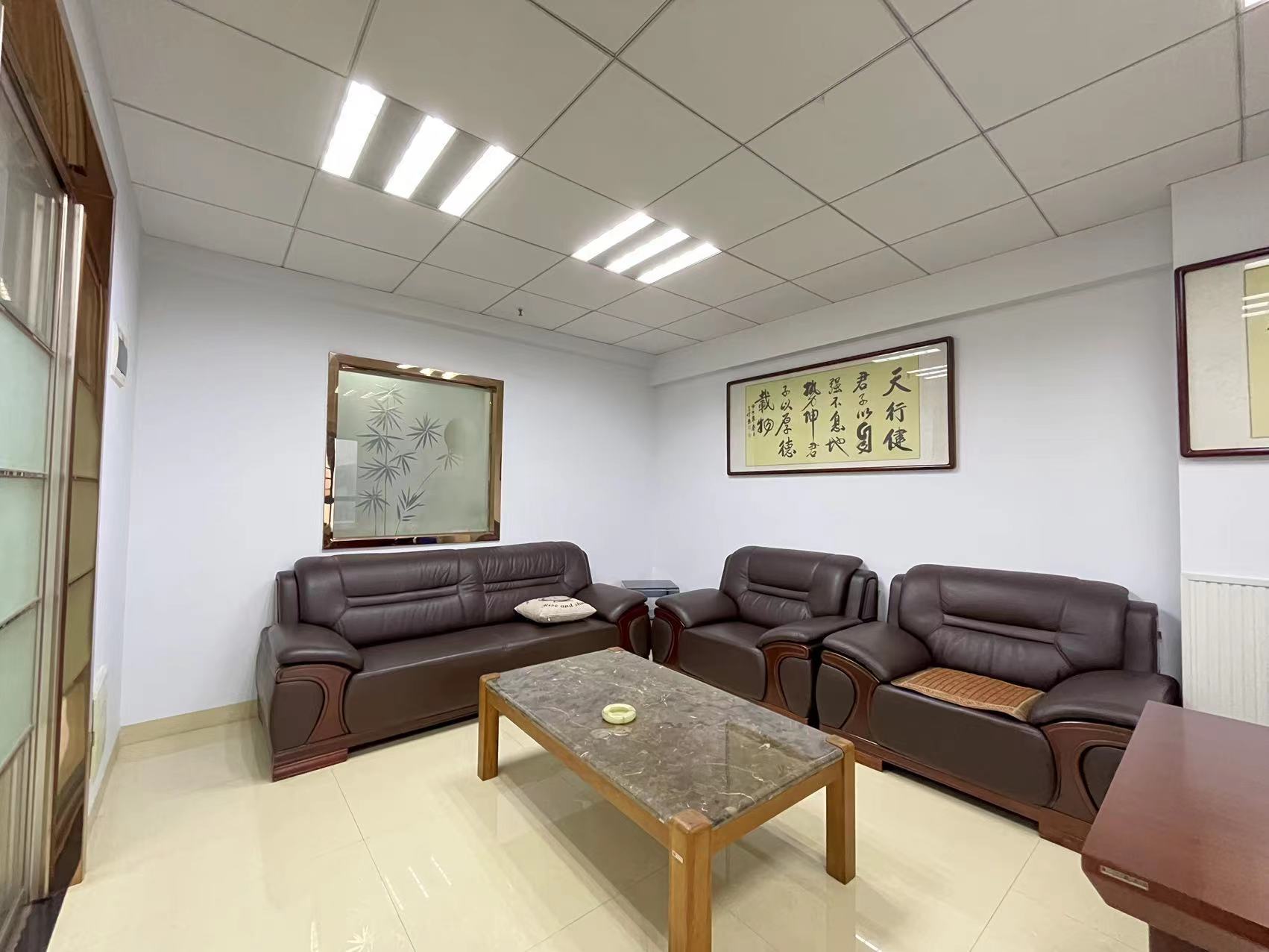 凯旋名门人民中路1006号 2室1厅1卫 43.00万 凯旋名门人民中路1006号 2室1厅1卫 43.00万室内图