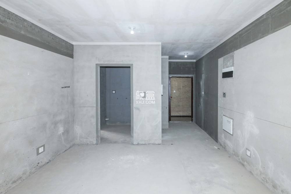 中國(guó)鐵建梅溪青秀三期  3室2廳2衛(wèi)   172.00萬(wàn)