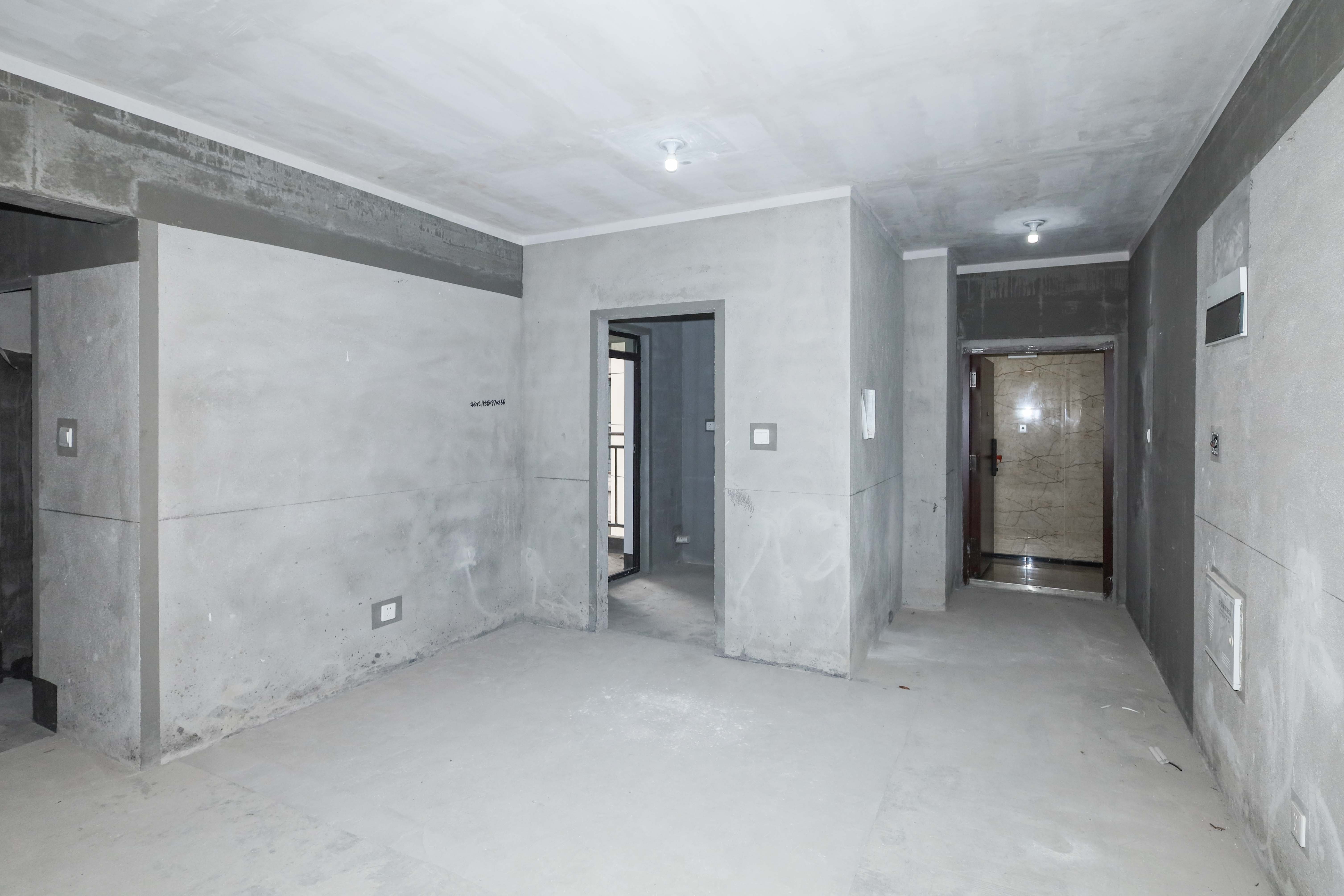 中国铁建梅溪青秀三期  3室2厅2卫   172.00万客厅