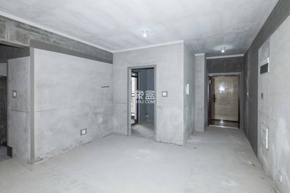 中國(guó)鐵建梅溪青秀三期  3室2廳2衛(wèi)   172.00萬(wàn)
