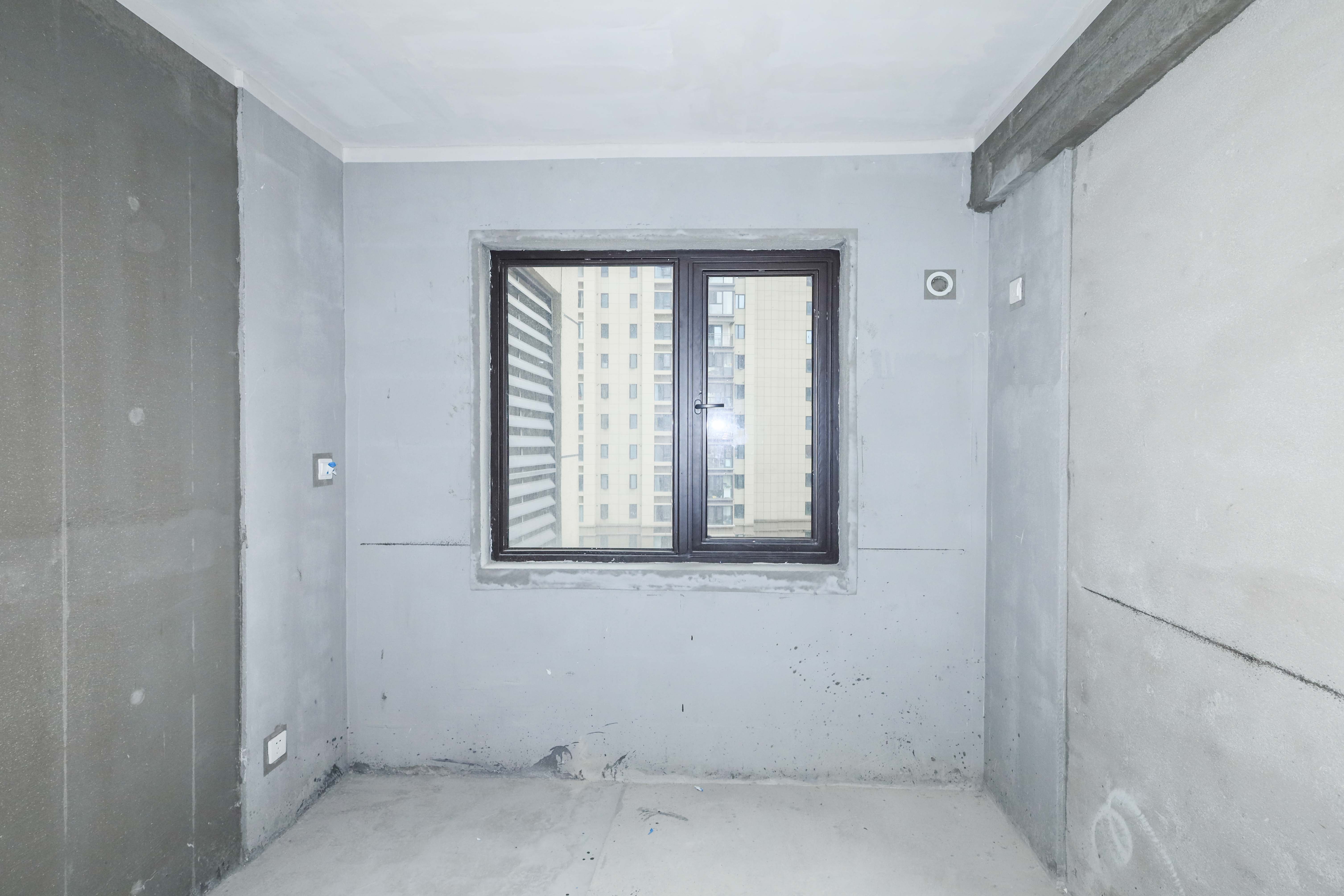 中国铁建梅溪青秀三期  3室2厅2卫   172.00万卧室