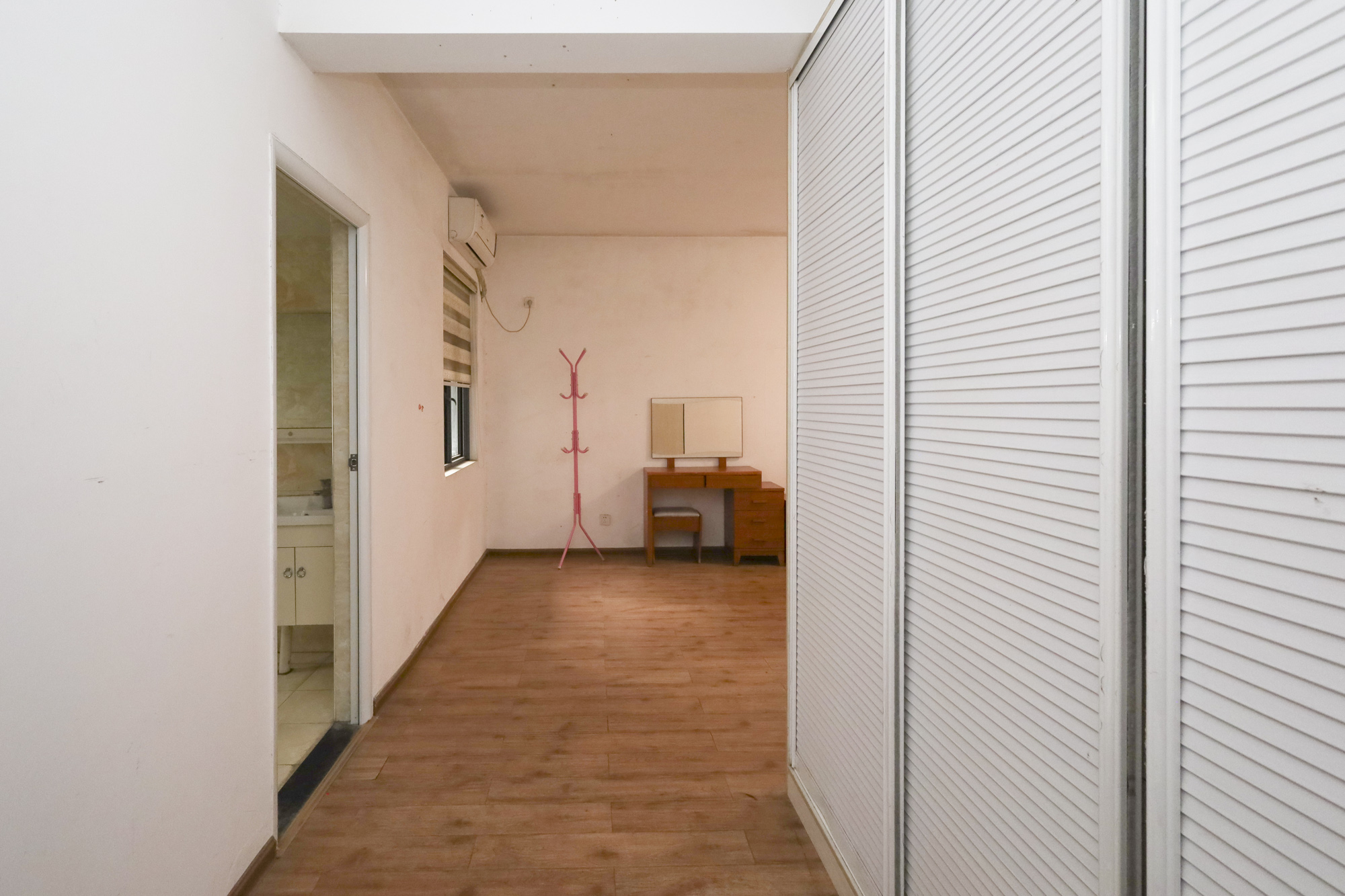 山水誉峰  4室2厅1卫    172.0万其他