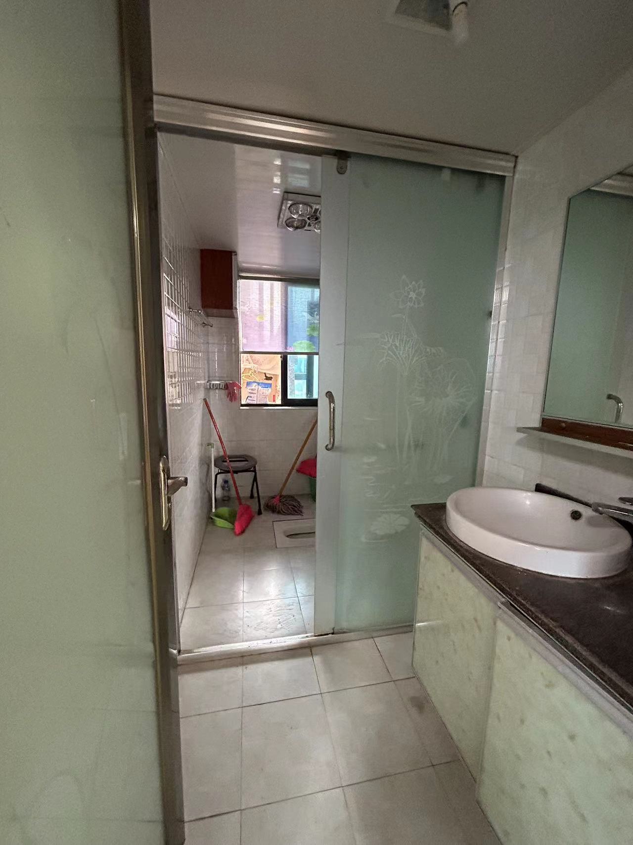 中央皇庭 2室2厅1卫 49.80万 中央皇庭 2室2厅1卫 49.80万室内图