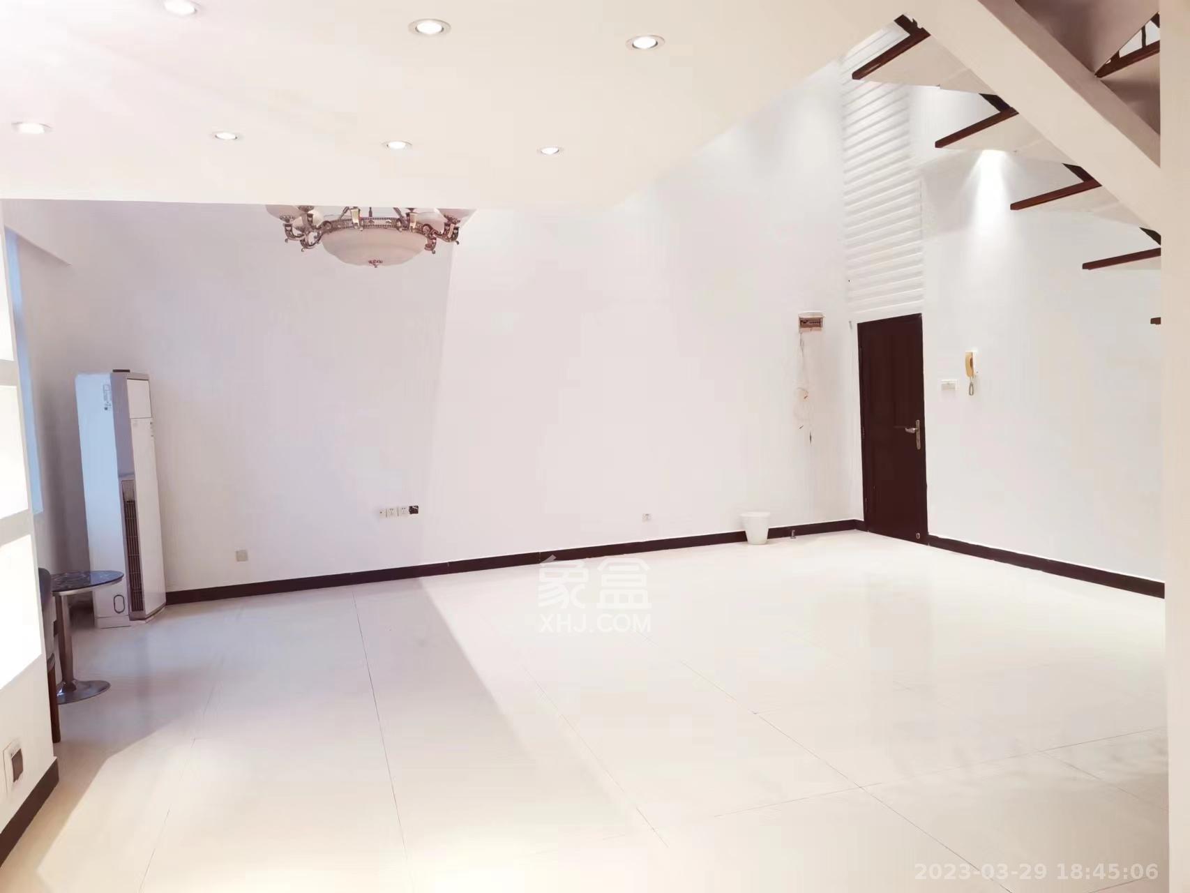 君临天厦 4室2厅2卫 4500.0元/月 君临天厦 4室2厅2卫 4500.0元/月室内图