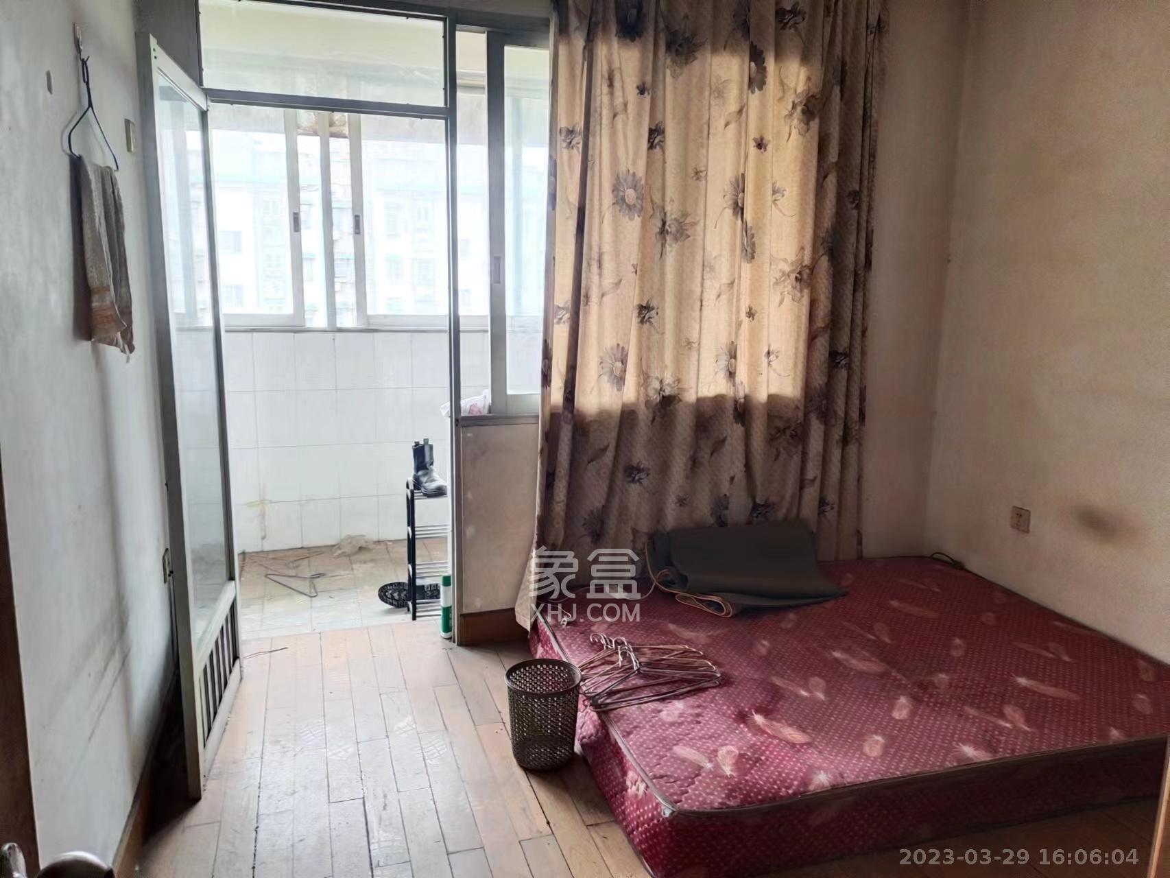 三湘小区  3室2厅1卫   1800.00元/月室内图