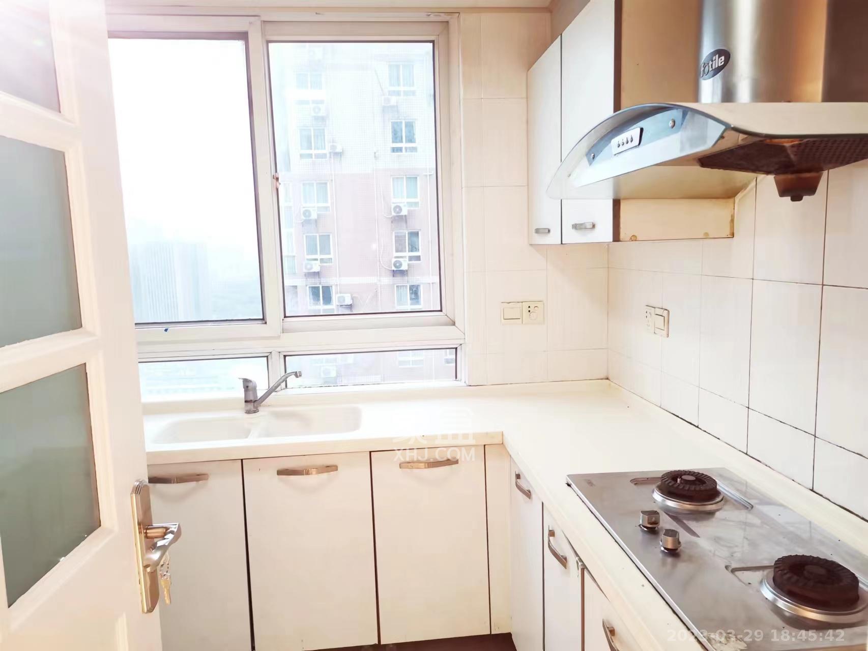 君临天厦 4室2厅2卫 4500.0元/月 君临天厦 4室2厅2卫 4500.0元/月室内图