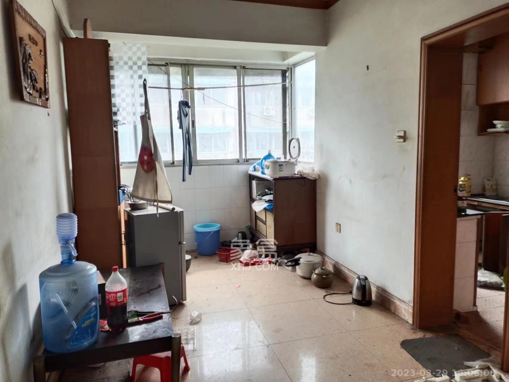 三湘小区  3室2厅1卫   1800.00元/月室内图
