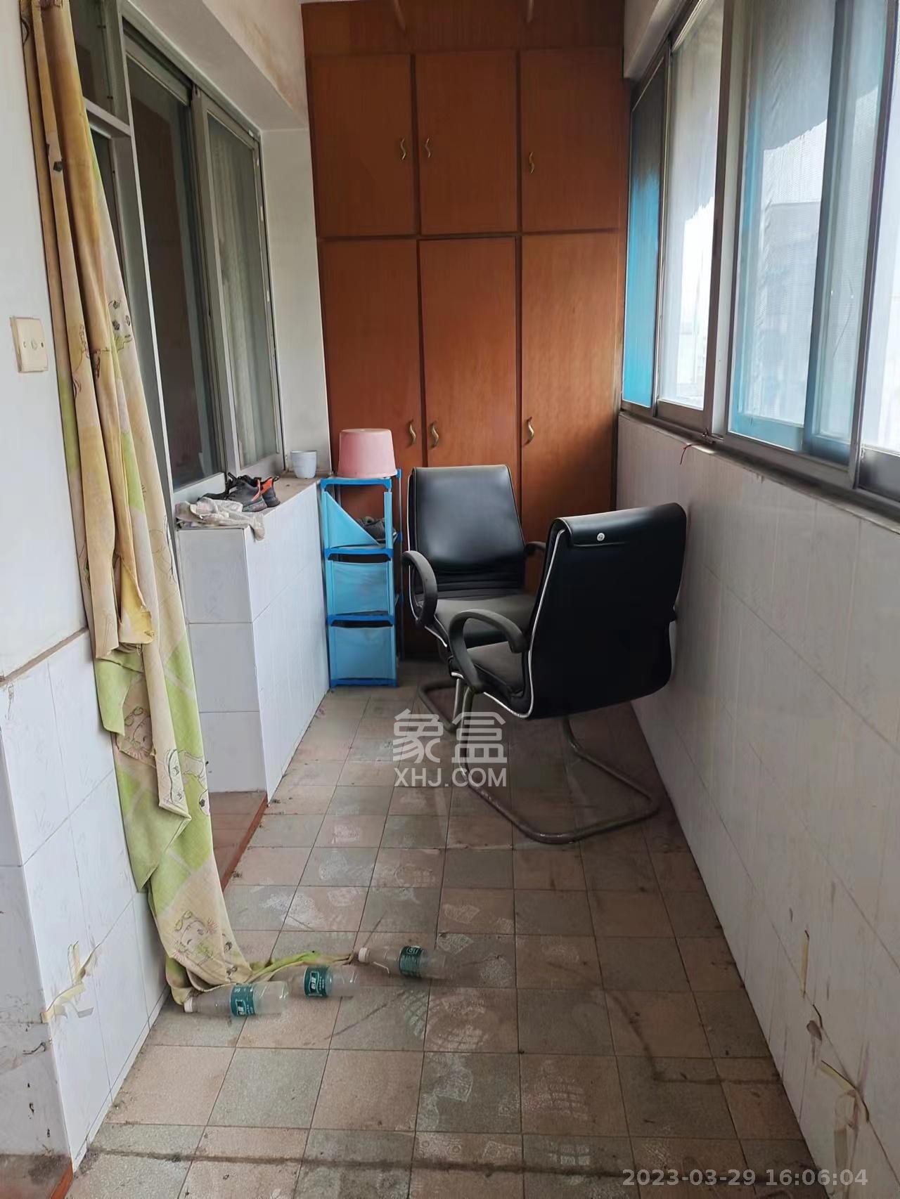 三湘小区  3室2厅1卫   1800.00元/月室内图