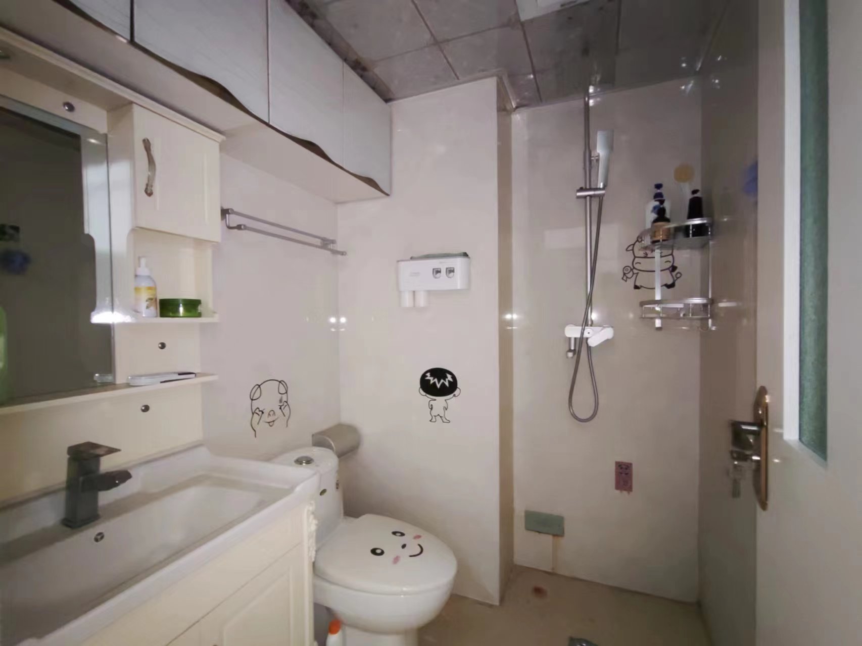 曲江华著中城 2室1厅1卫 2500.00元/月 曲江华著中城 2室1厅1卫 2500.00元/月室内图