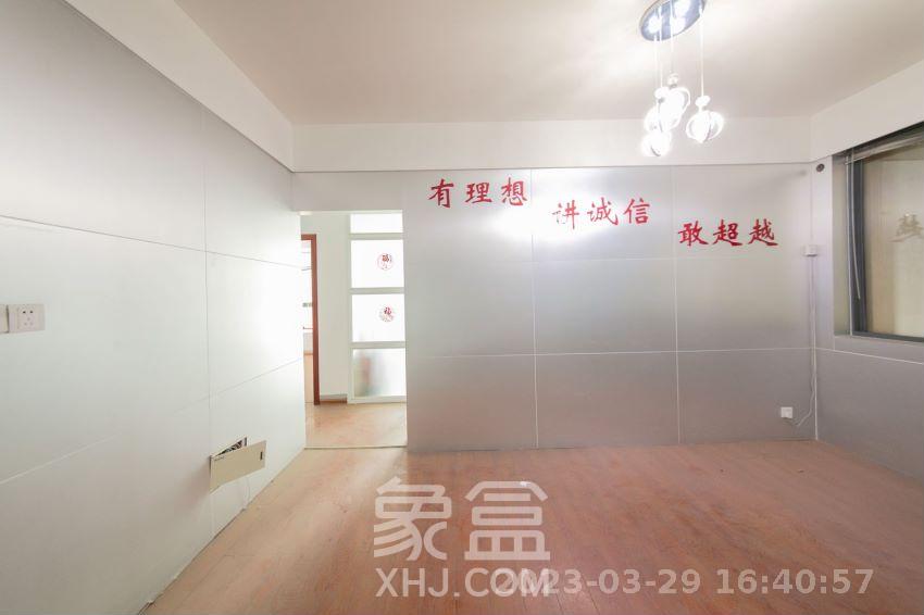 湘江世纪城湘江豪庭  5室2厅2卫    4500.0元/月室内图