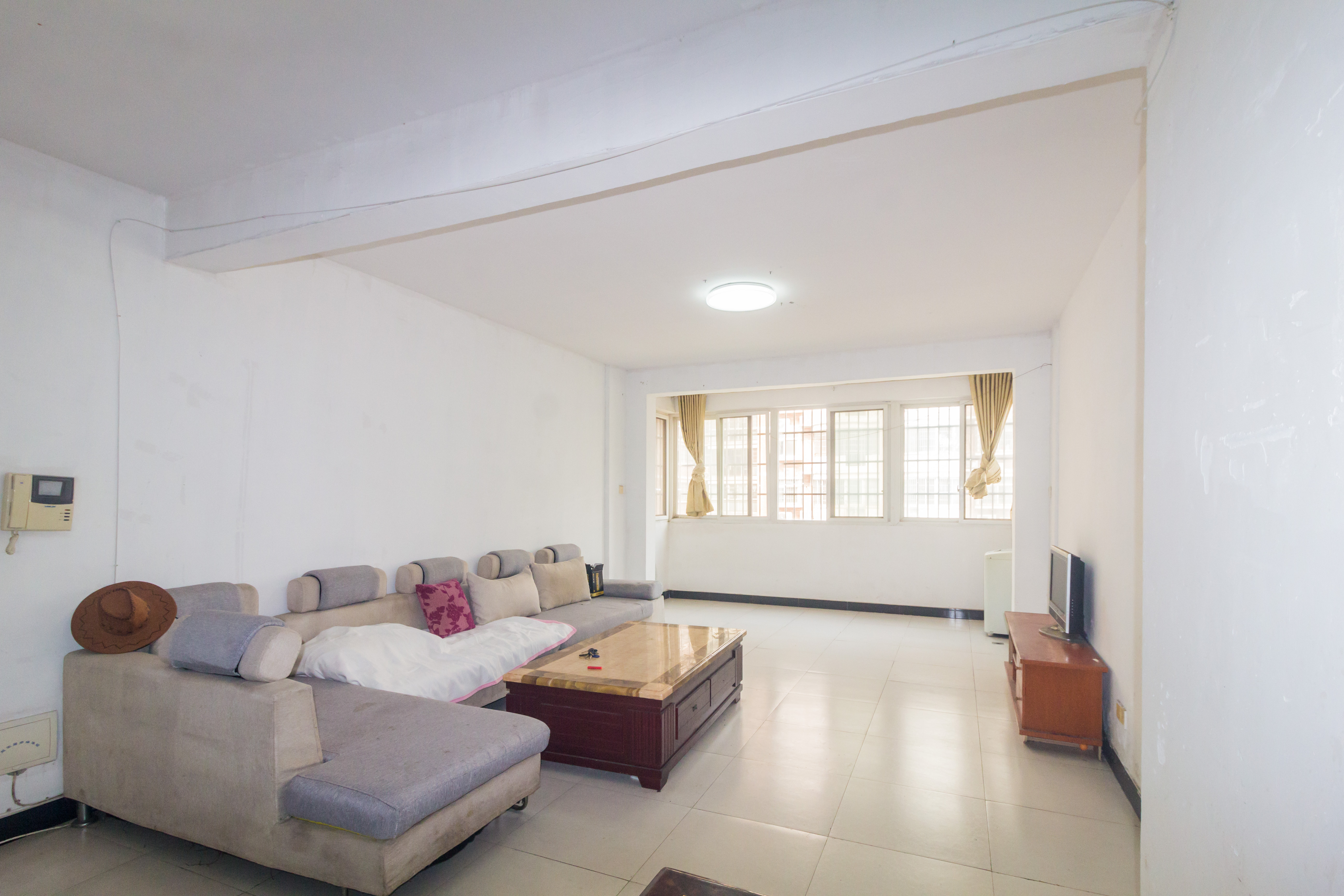 星城国际 3室2厅2卫 45.80万 星城国际 3室2厅2卫 45.80万客厅