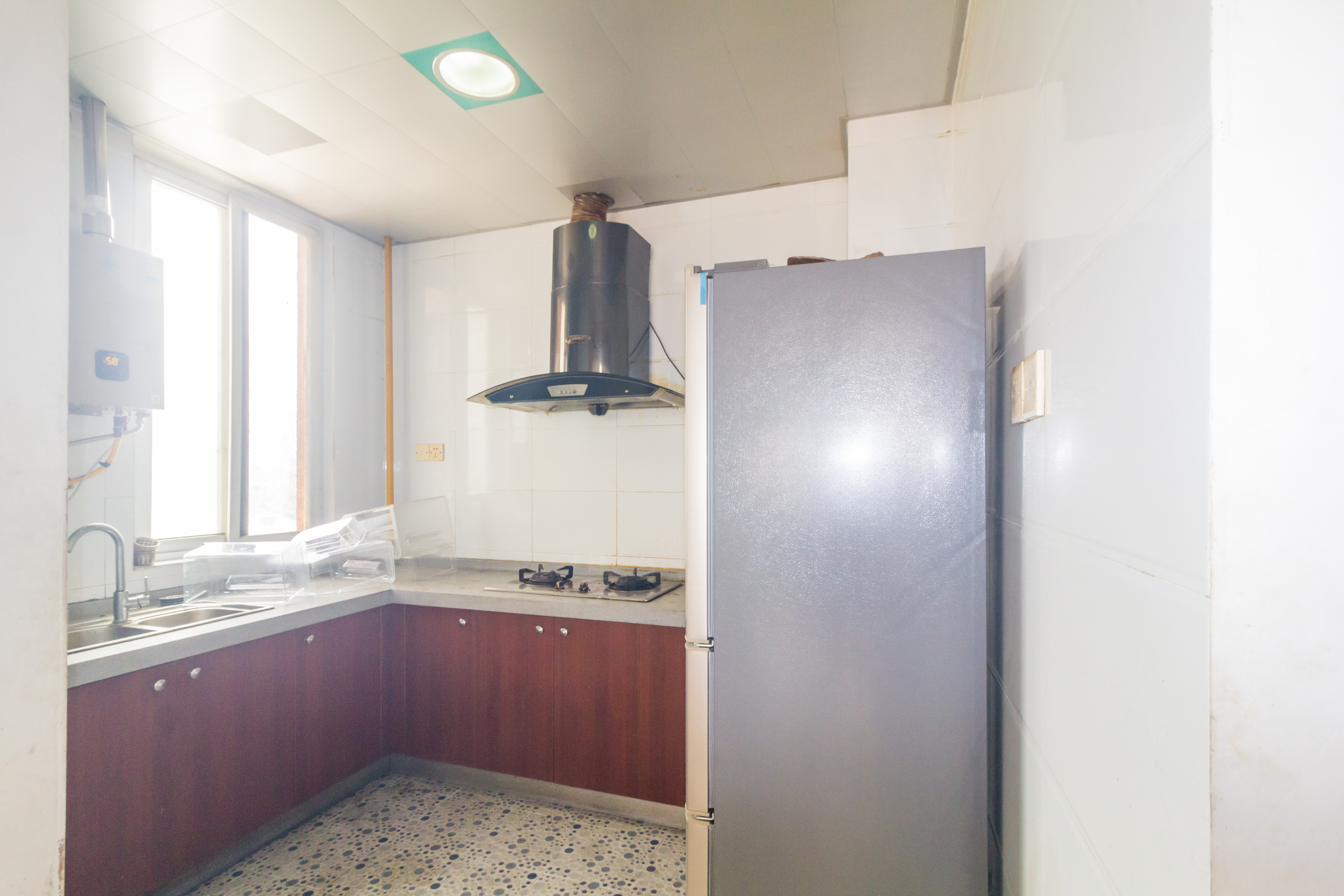 星城国际 3室2厅2卫 45.80万 星城国际 3室2厅2卫 45.80万厨房